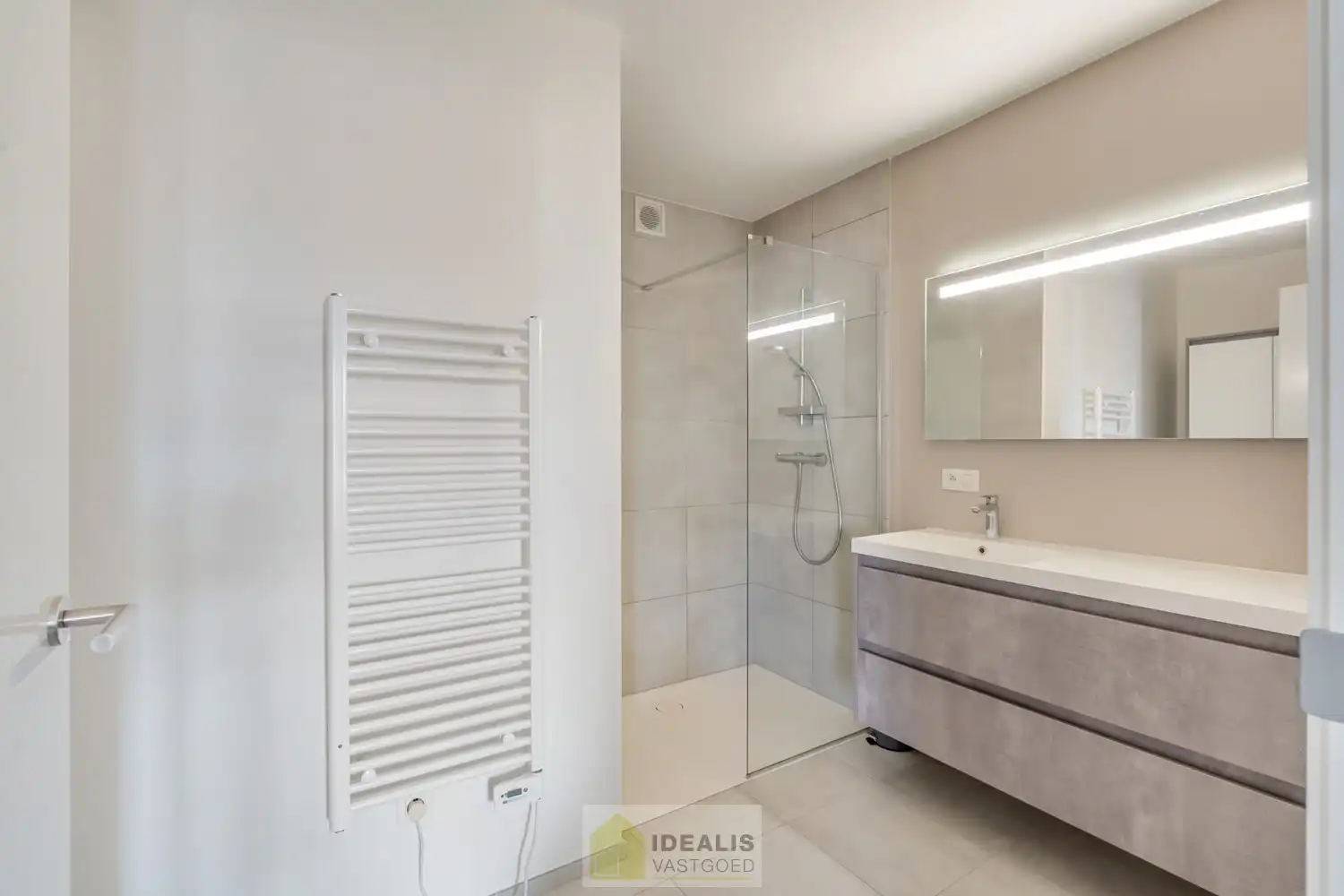 IDEALIS VASTGOED – RECENT EN PERFECT ONDERHOUDEN INSTAPKLAAR APPARTEMENT foto 25