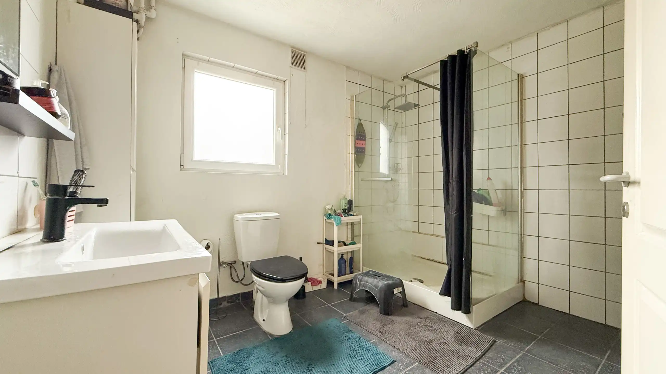 Half open gezinswoning, centraal gelegen, met 3 slaapkamers! foto 15