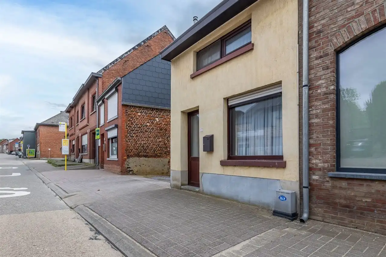 Charmante woning met 2slpk, zuidgerichte tuin foto 2