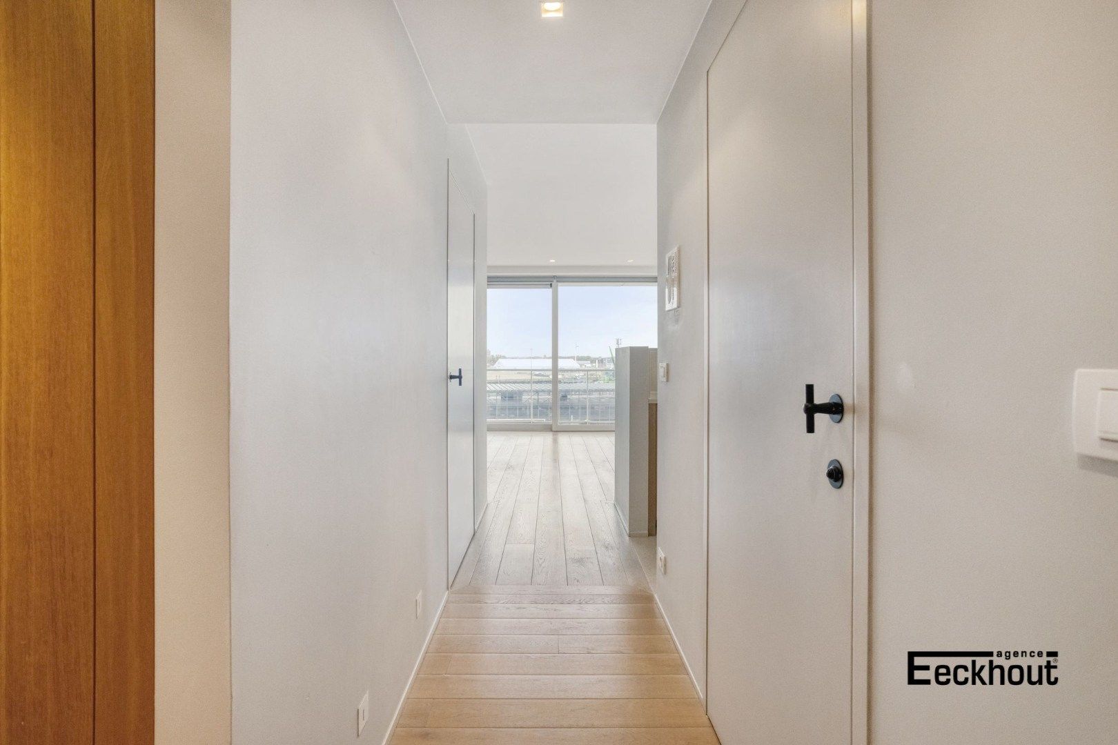 Modern appartement met groot terras en prachtig open zicht in centrum van Oostende foto 8