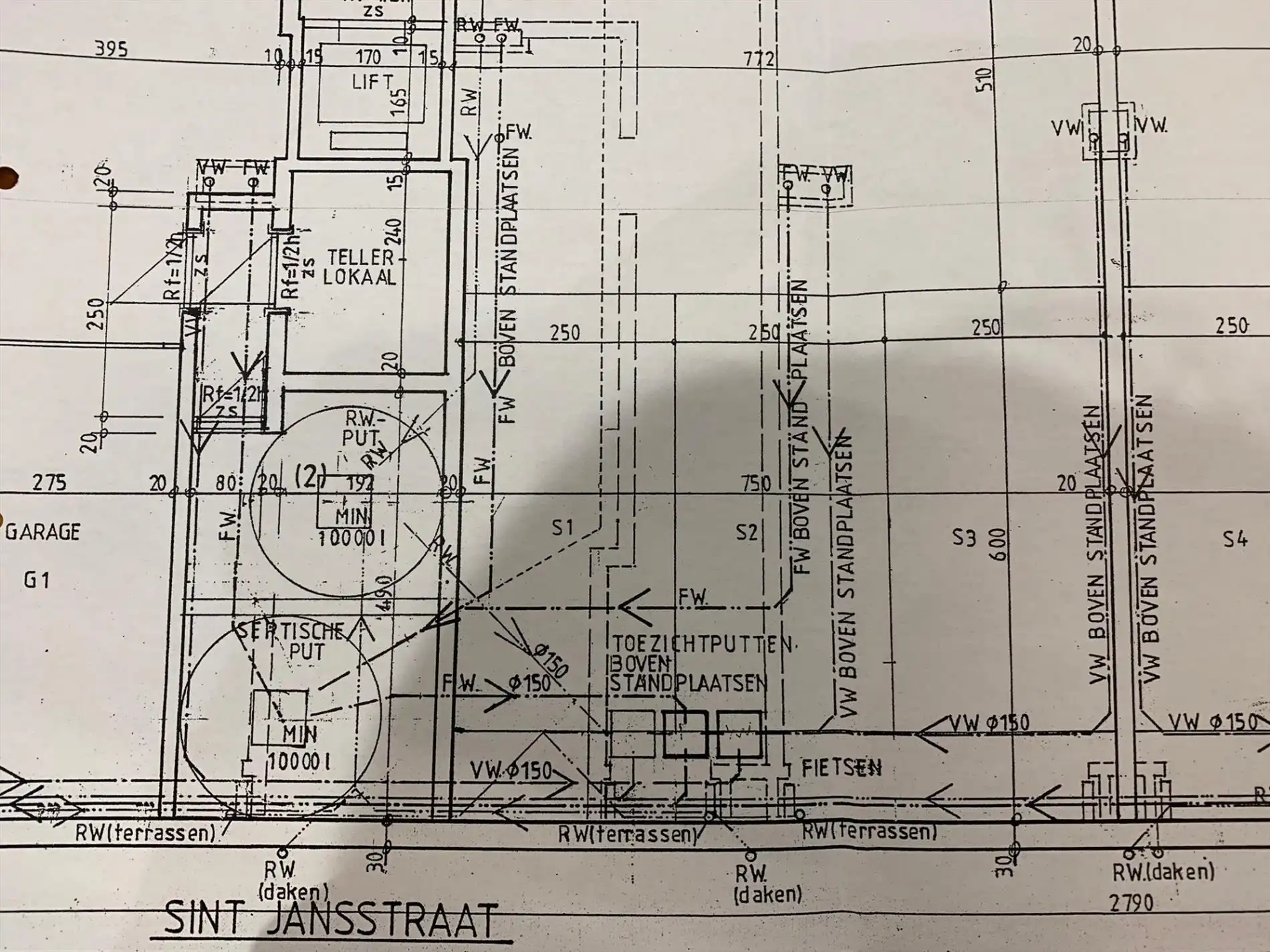 Autostaanplaats TE HUUR in de residentie Het Vijfde Seizoen foto 3