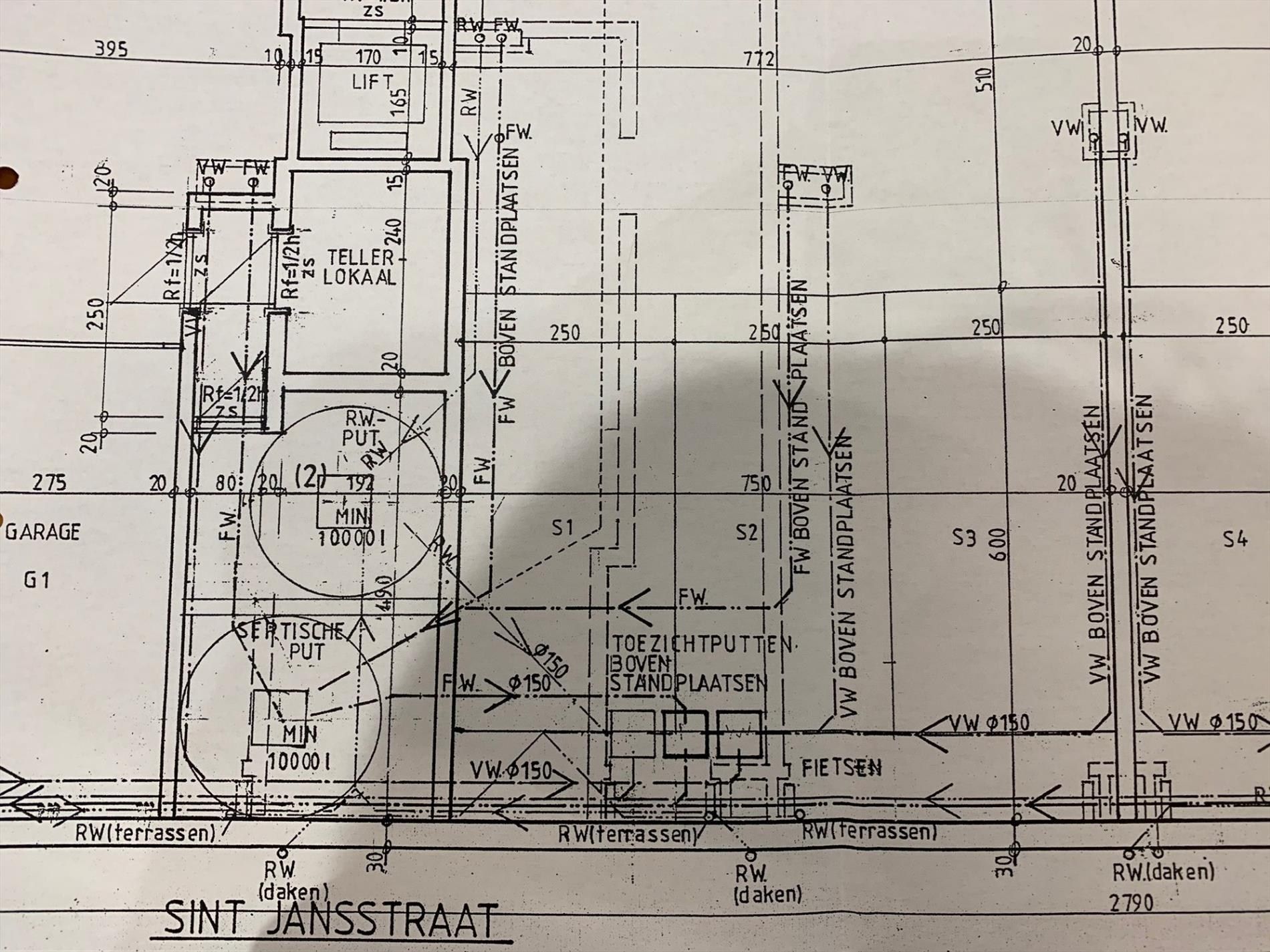 Autostaanplaats TE HUUR in de residentie Het Vijfde Seizoen foto 3