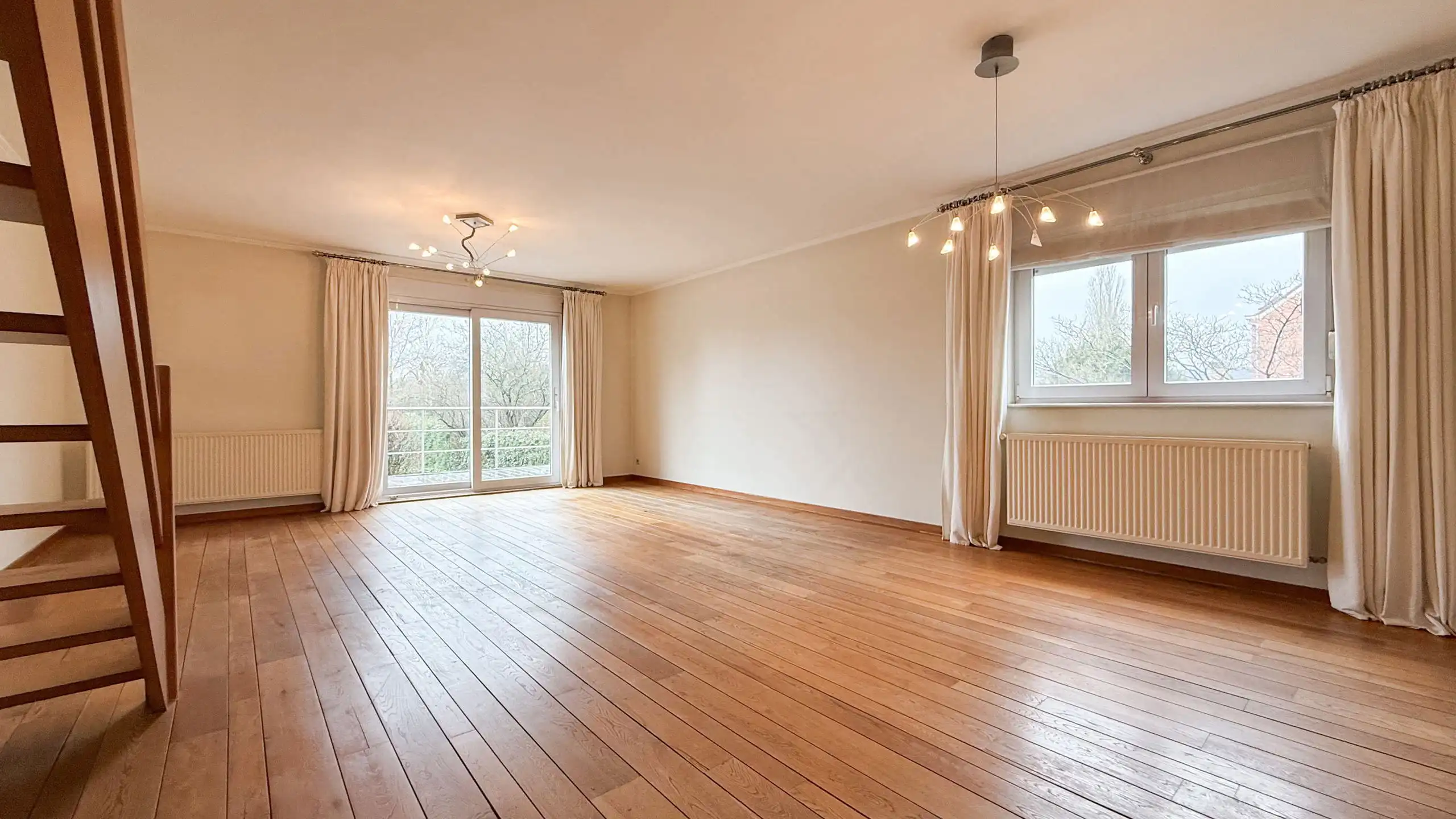 Gezellig duplex appartement met terras en garagebox in HZ! foto 5