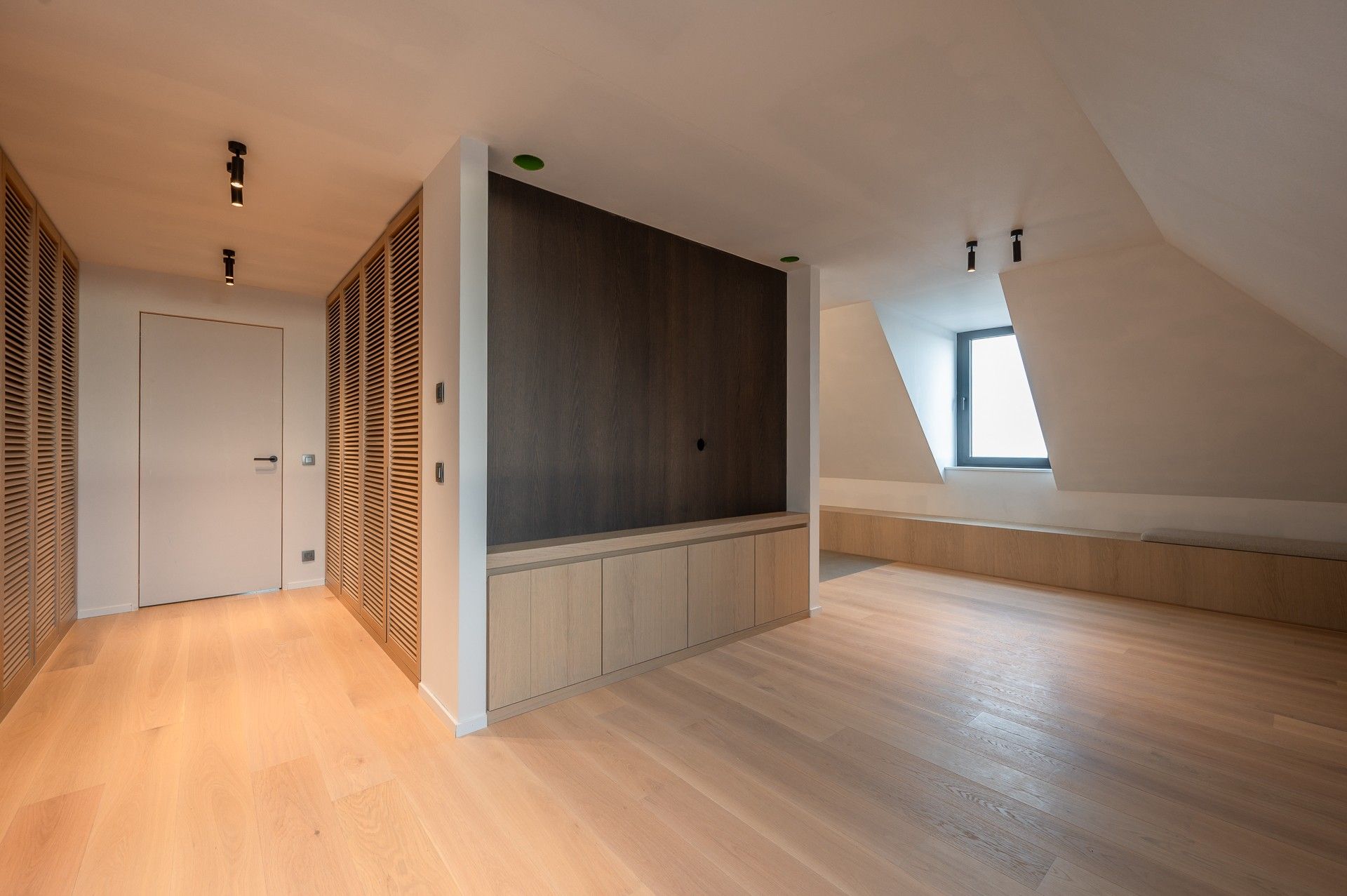 Exclusieve hoekduplex van 427 m² met frontaal zeezicht foto 18