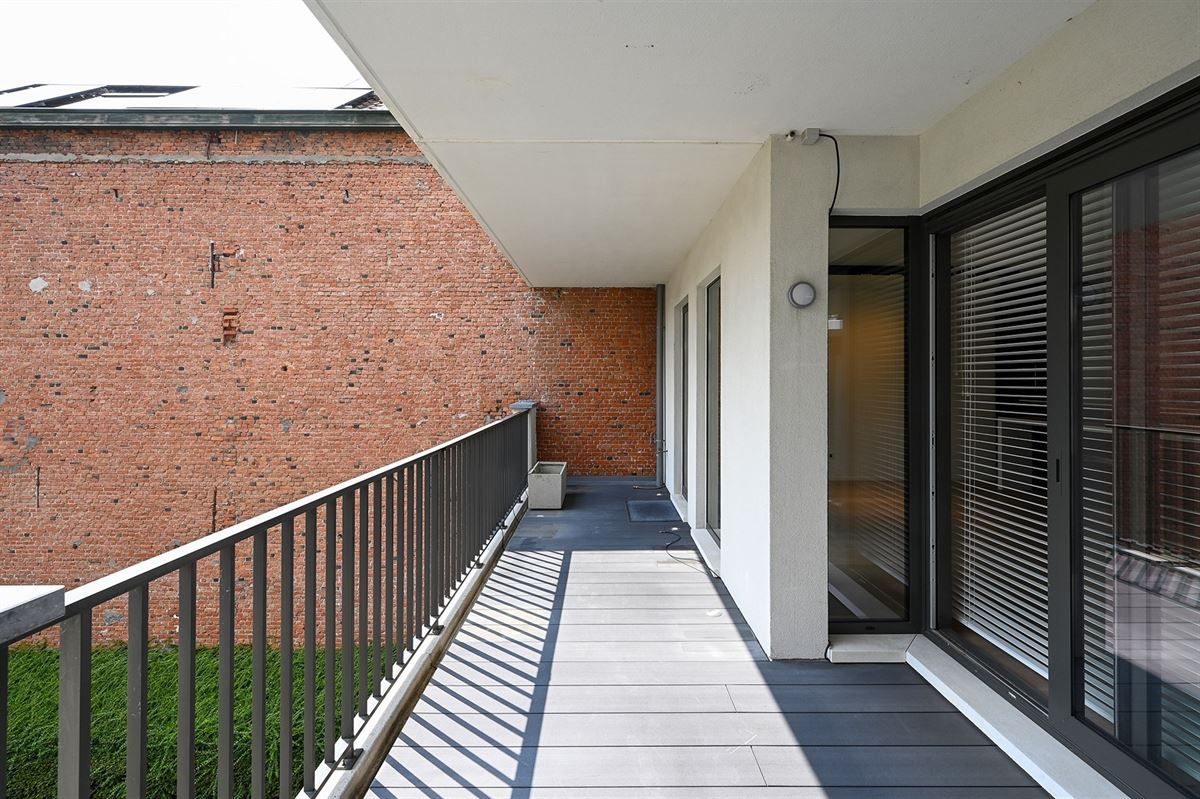 Prachtig appartement met 2 badkamers en ruim terras foto 12