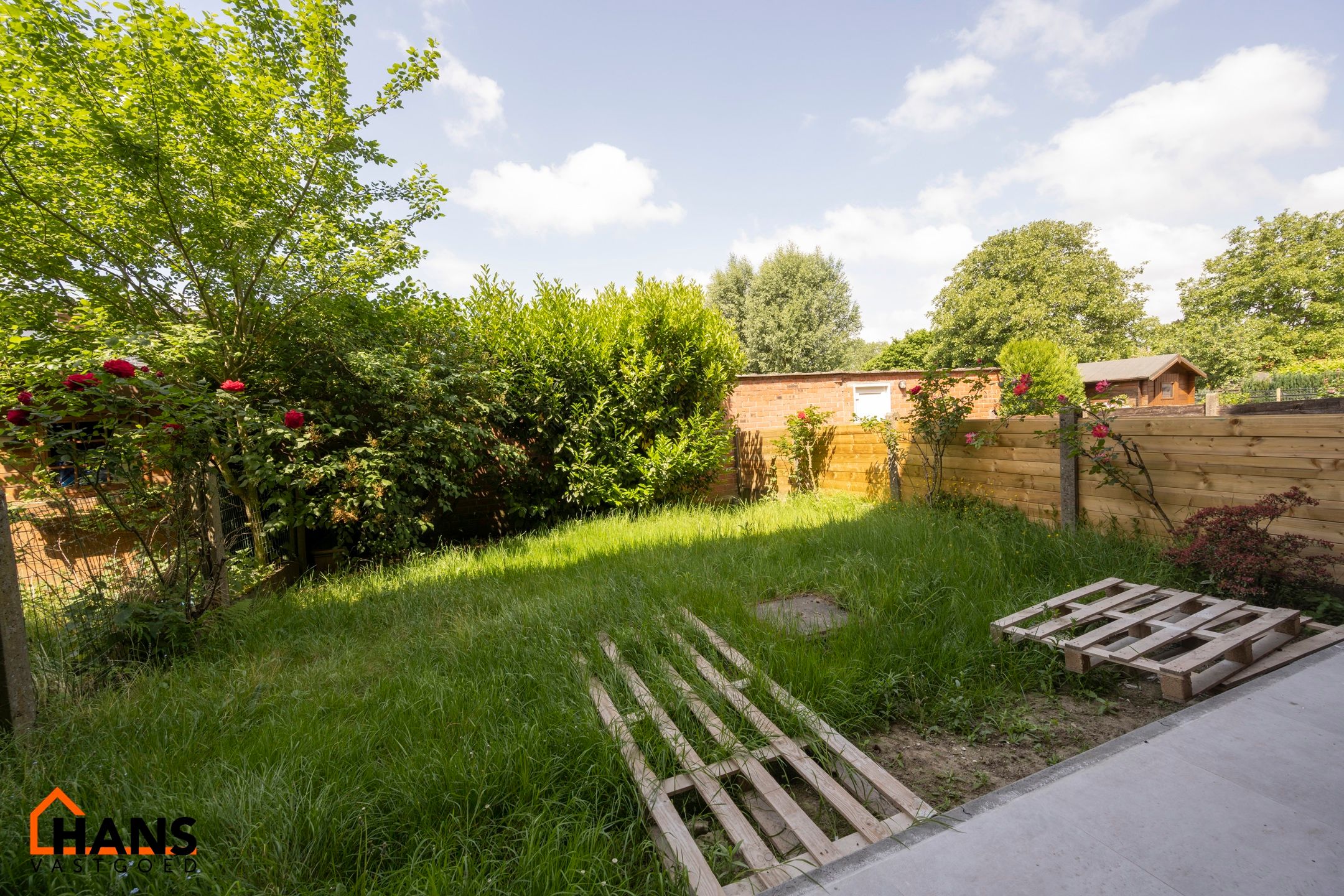 Gerenoveerd gelijkvloers appartement met tuin foto 11