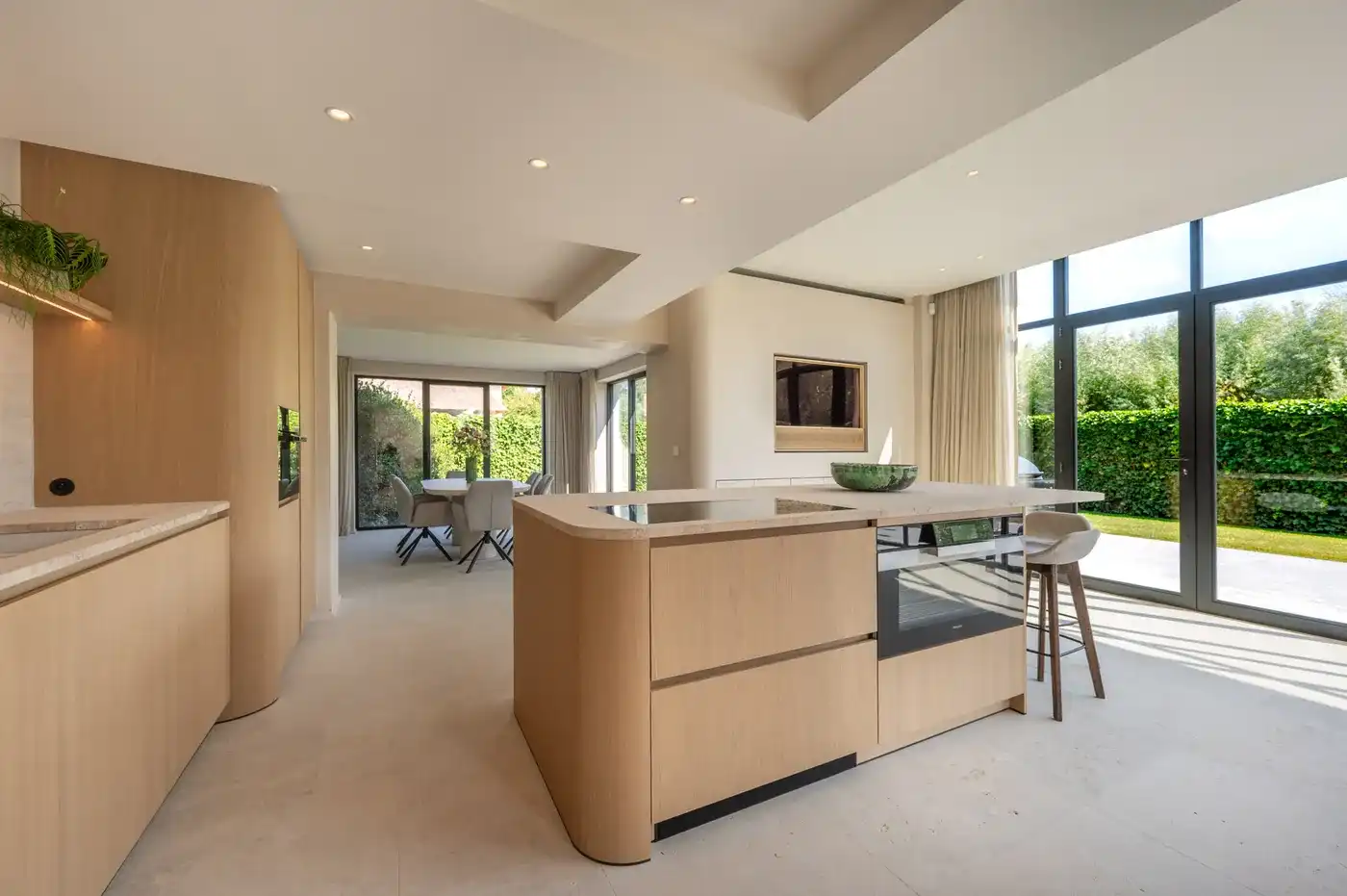 Elegante gerenoveerde villa aan de rand van het Zoute genietend van alle privacy foto 10