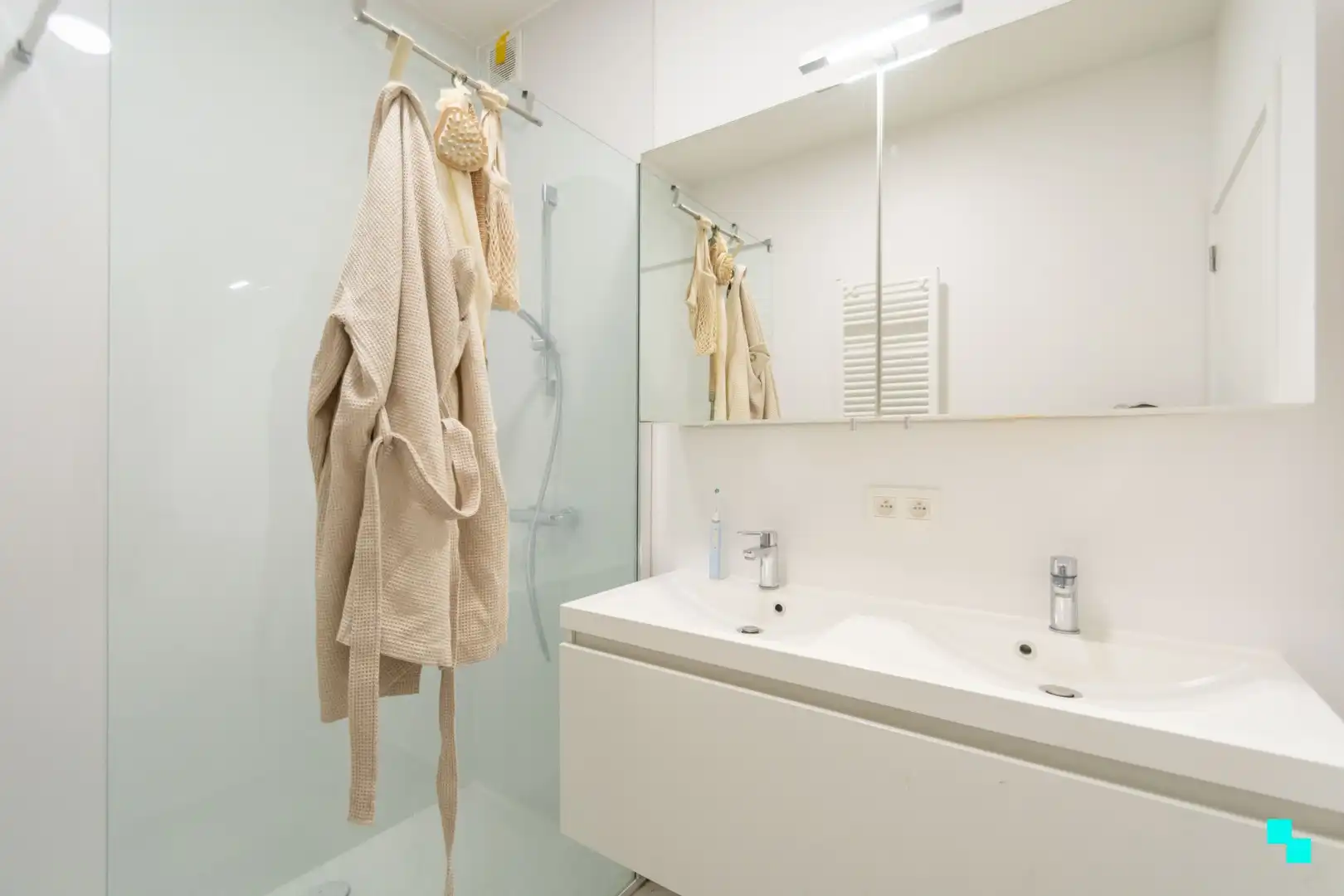 Tweeslaapkamerappartement gelegen in het bruisende hart van Gent foto 12