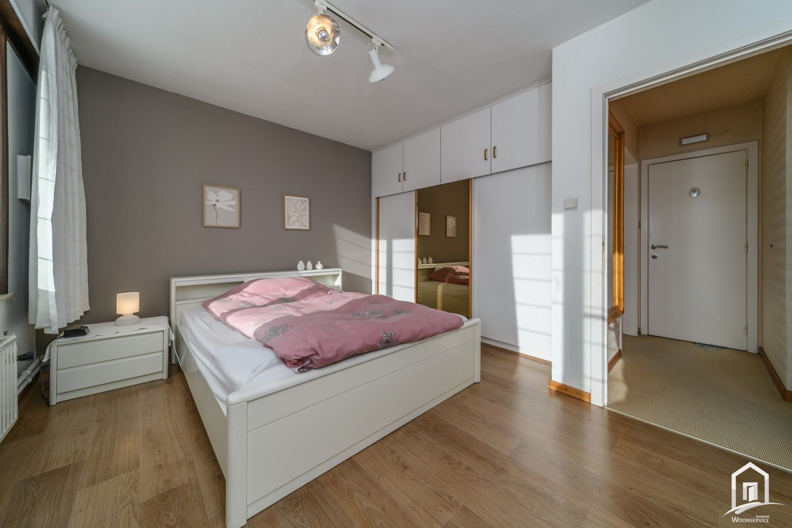 Instapklare halfopen bebouwing met tuin en garages in Denderleeuw foto 27