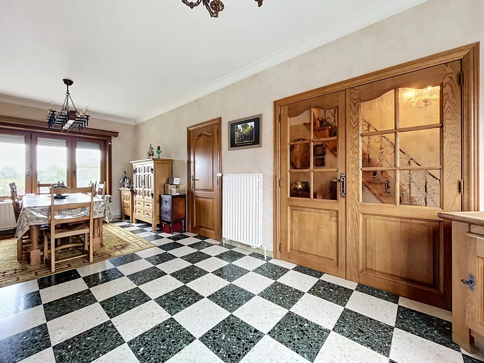 Vrijstaande woning met ruime tuin op toplocatie foto 4