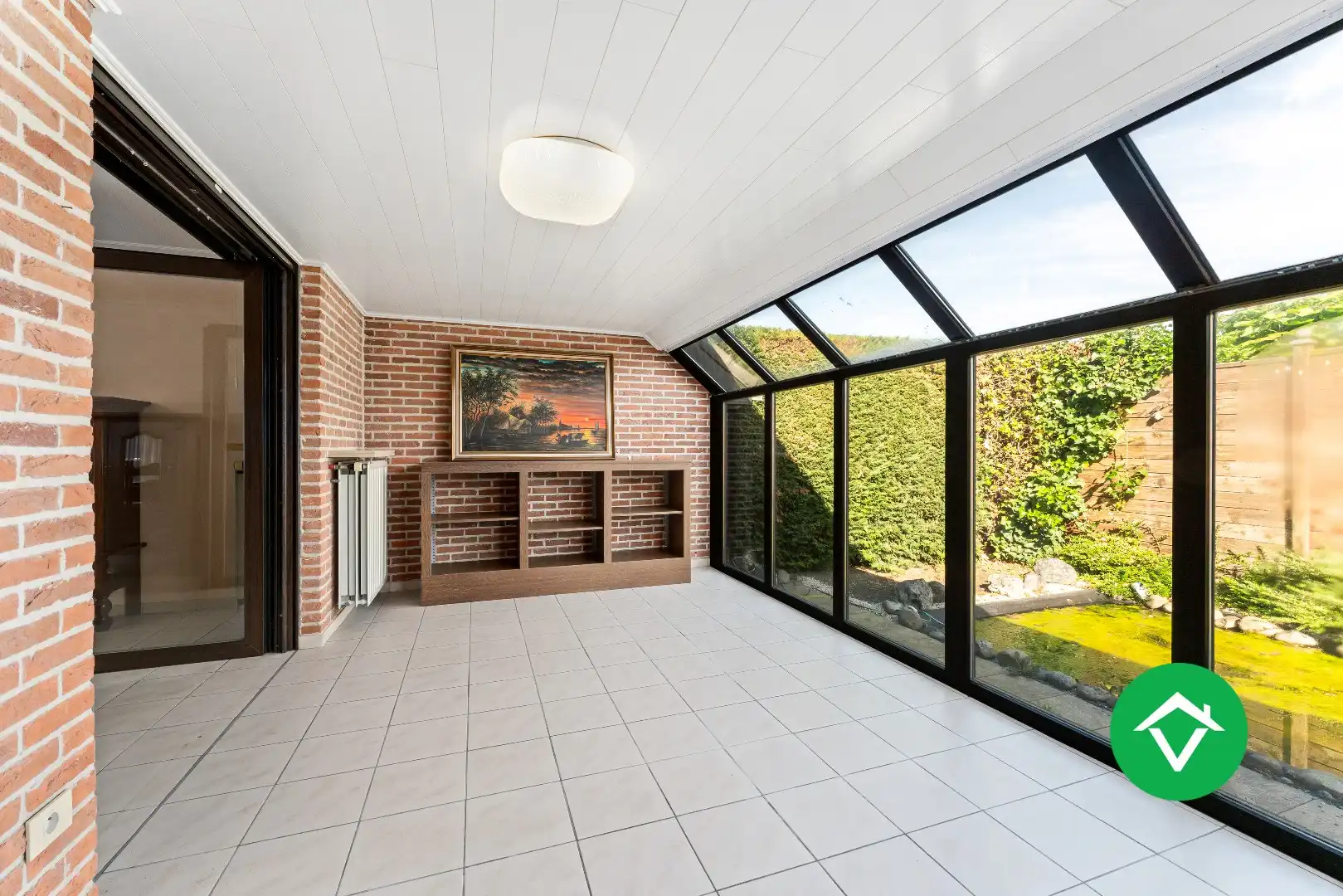 Stevige woning op gunstige ligging met 7 slaapkamers, dubbele garage en tuin te Roeselare foto 8