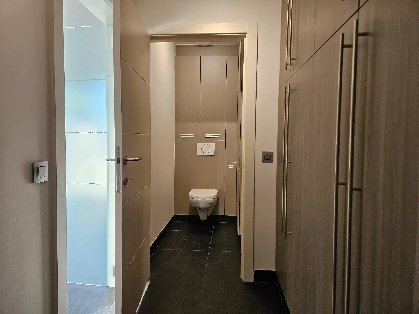 Duplexappartement met 2 slaapkamers en ruim terras in Geel-Punt! foto 2