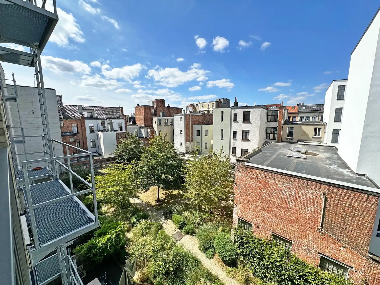 2 slaapkamer appartement met 2 terrassen en staanplaats te Antwerpen foto 5