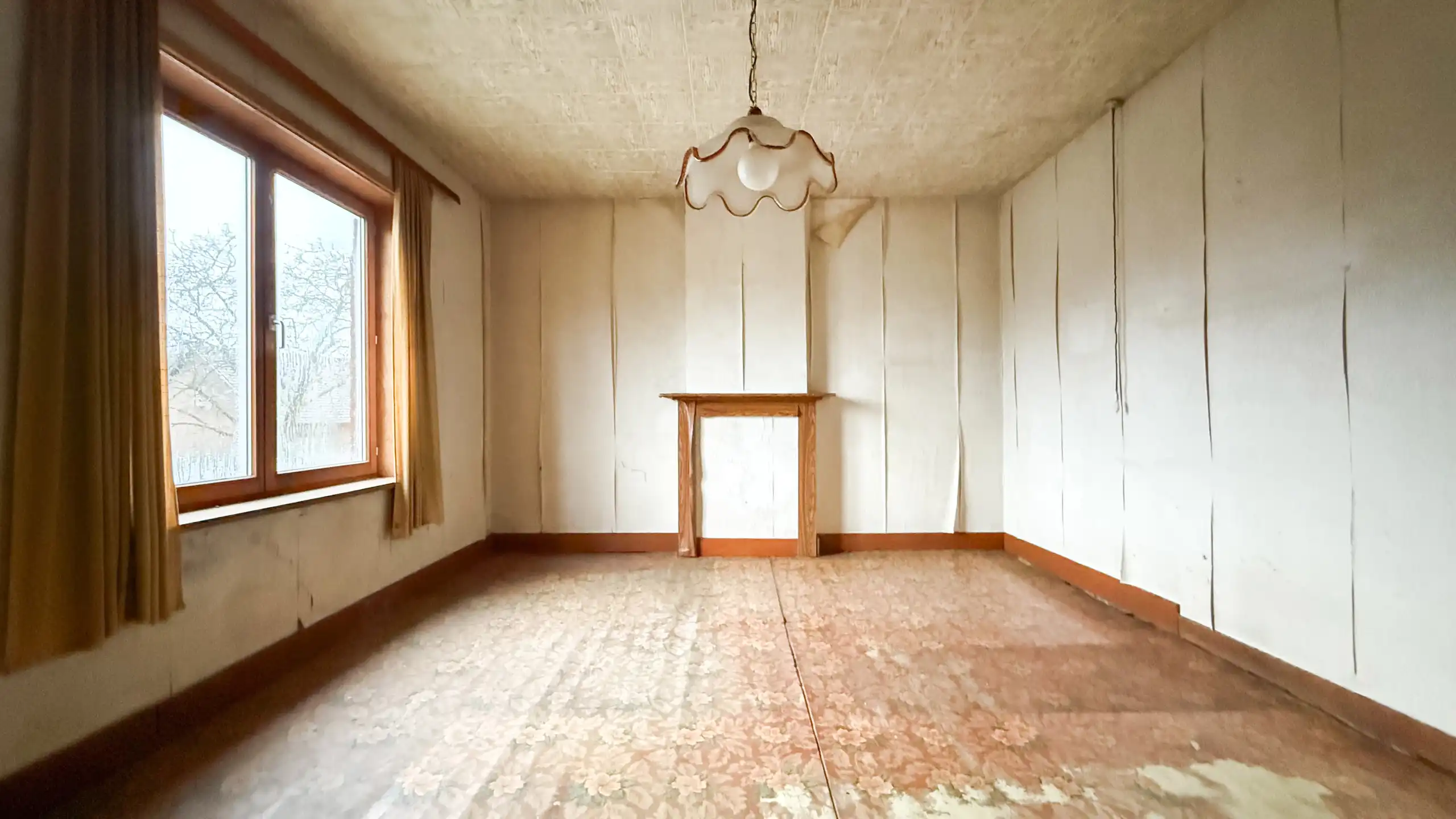 Te renoveren woning met potentieel op rustige ligging foto 13