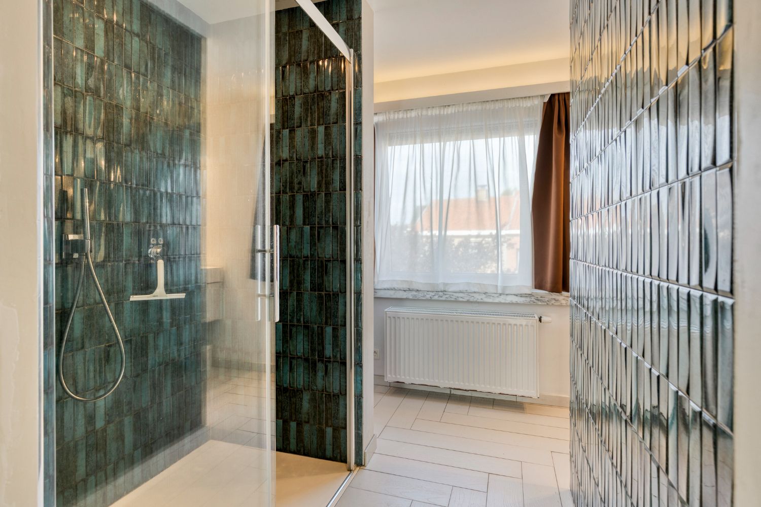 Karaktervolle gerenoveerde statige villa nabij Spuikom te koop foto 28