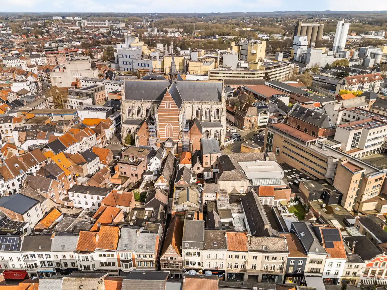 Karaktervol historisch pand te huur in hartje Aalst foto 24