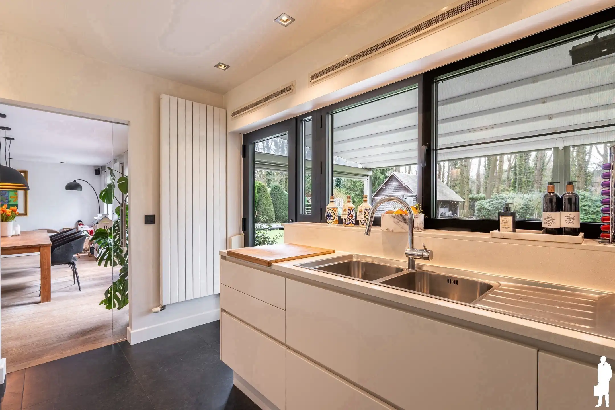 Instapklare gelijkvloerse villa op toplocatie (ca. 2.028 m²) foto 13