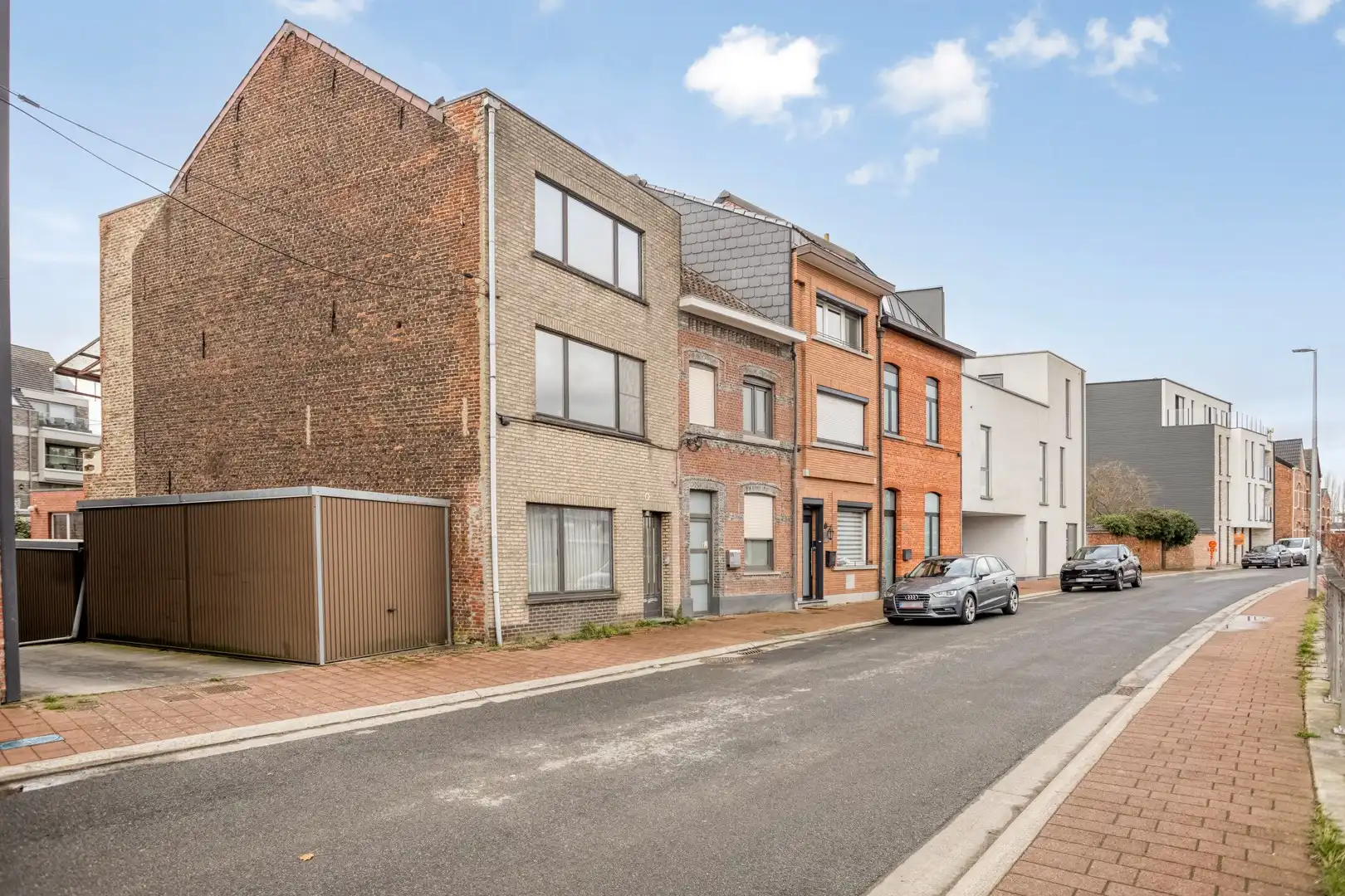 Te verbouwen opbrengsteigendom met twee vergunde appartement foto 3