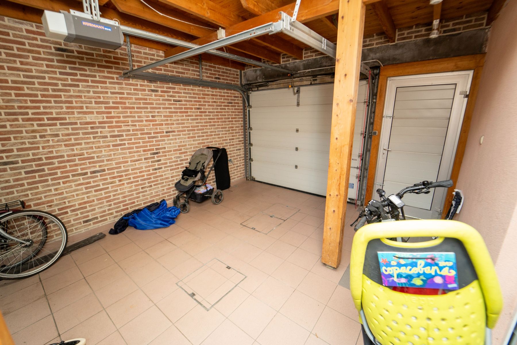 Te Huur: Charmant Handelspand met Garage aan Rabot foto 9