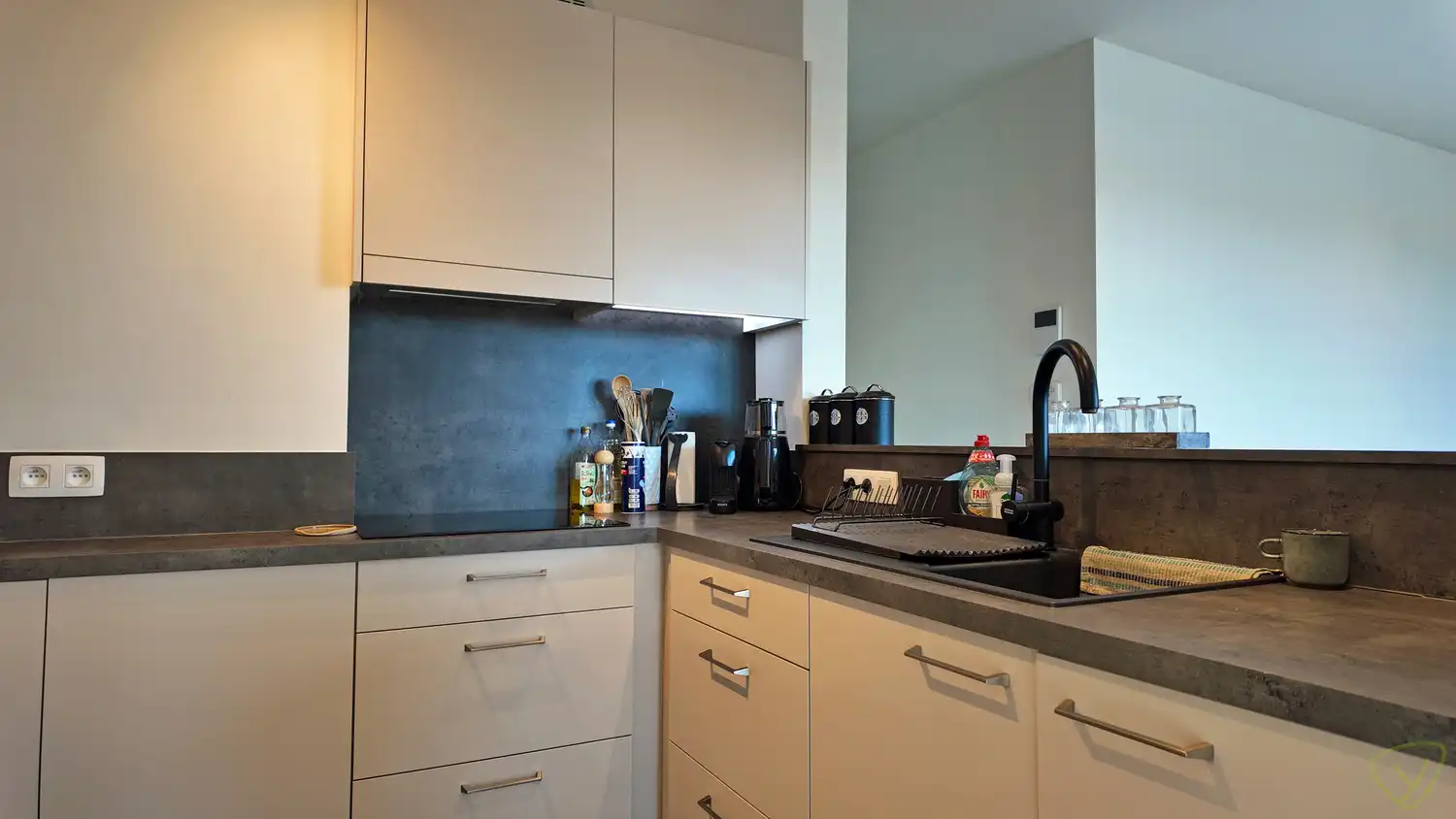 Stijlvol appartement met ruim zonneterras in Park Van Damme te Eeklo! foto 5