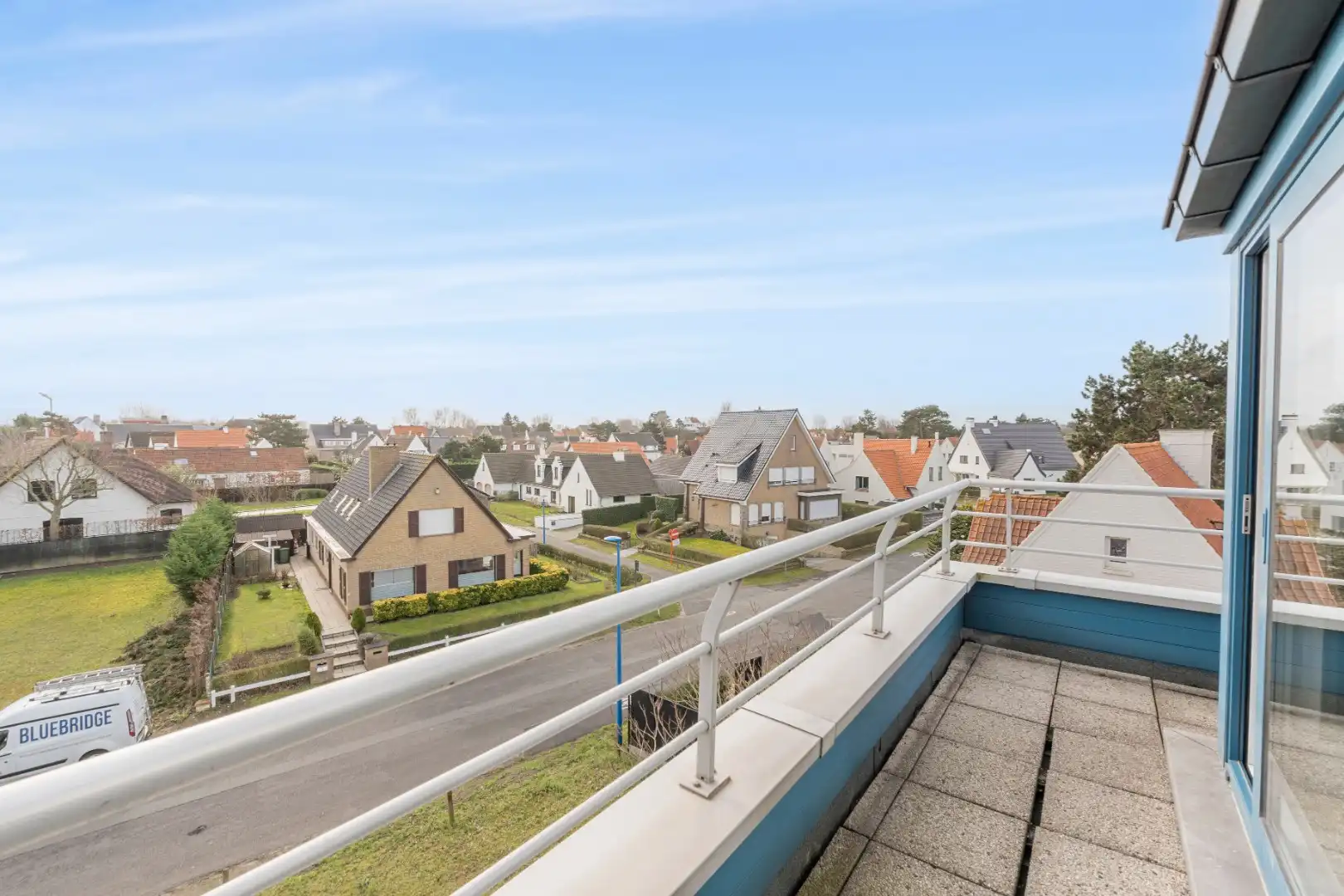 RUIM DUPLEX APPARTEMENT MET 4 SLAAPKAMERS foto 13