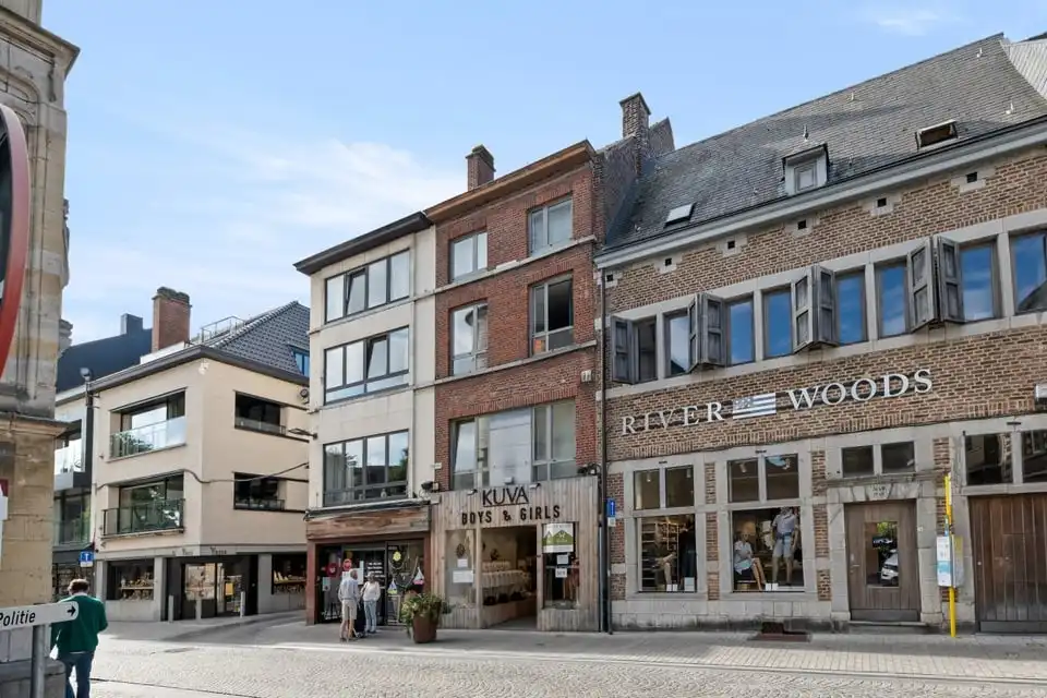 KNAP HANDELSPAND TE HUUR IN HET CENTRUM VAN SINT-TRUIDEN foto 2