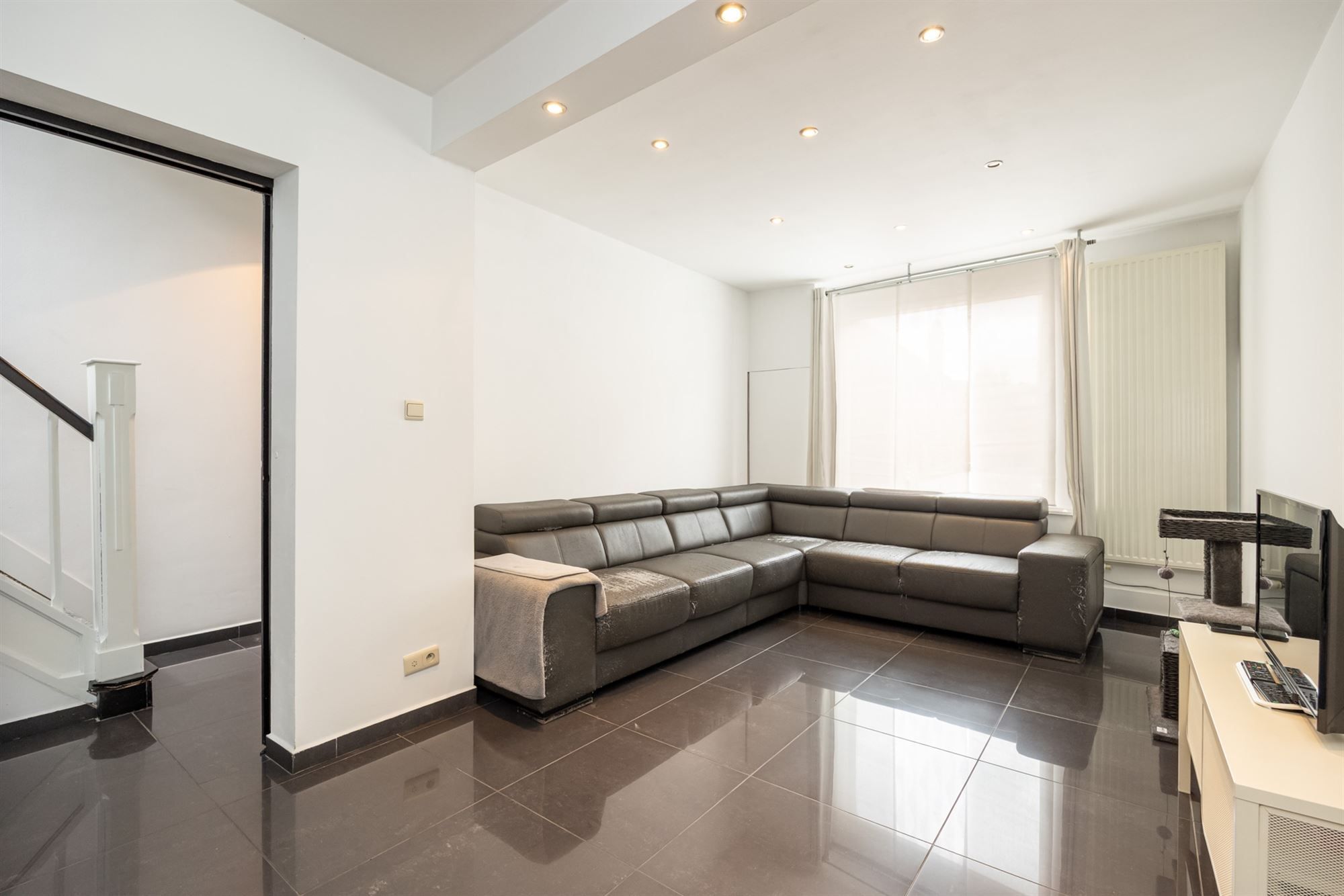 Volledig instapklaar huis met twee slaapkamers foto 3