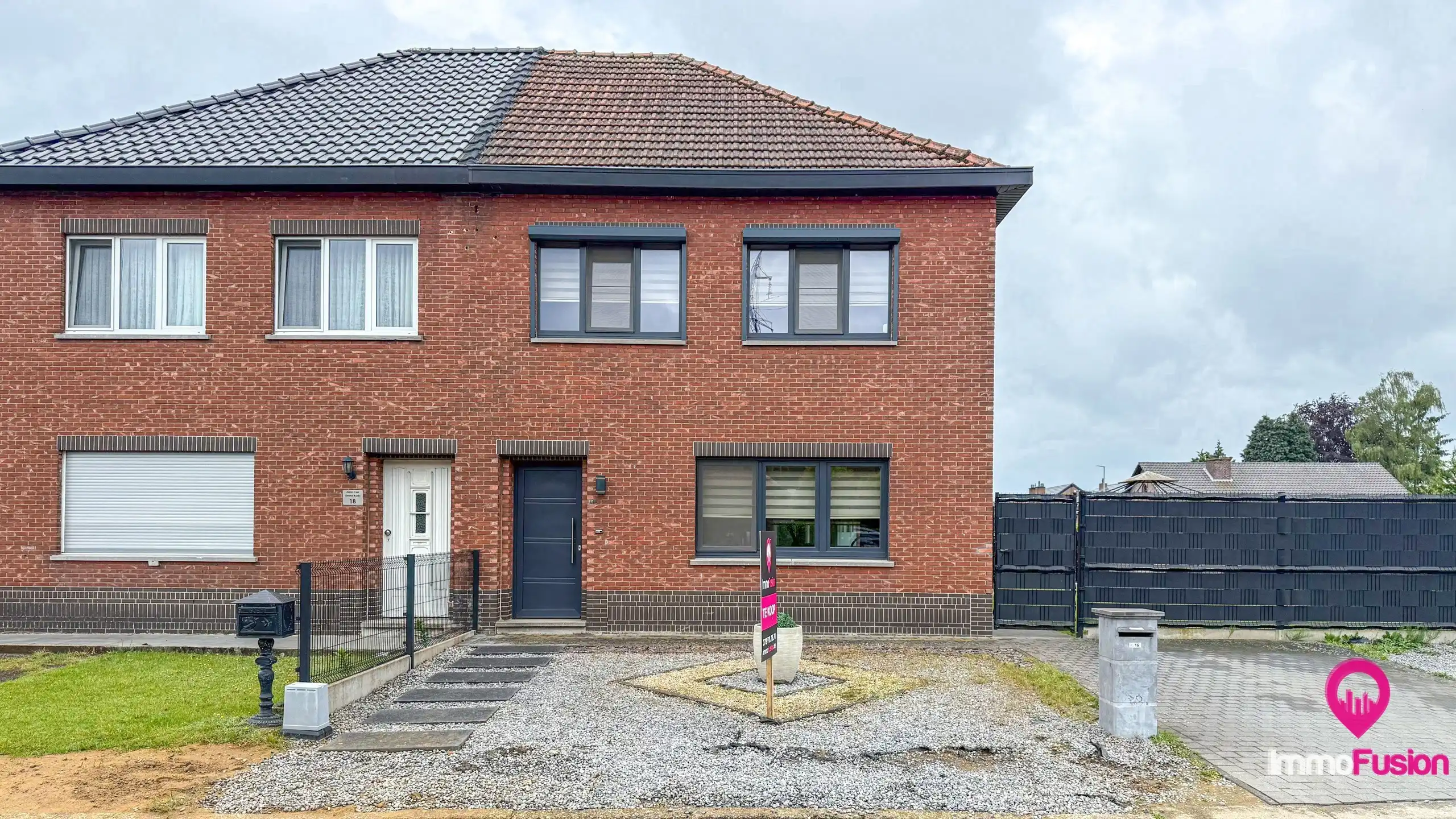 Halfopen woning met tuin en dubbele garage in H-Z! foto 35