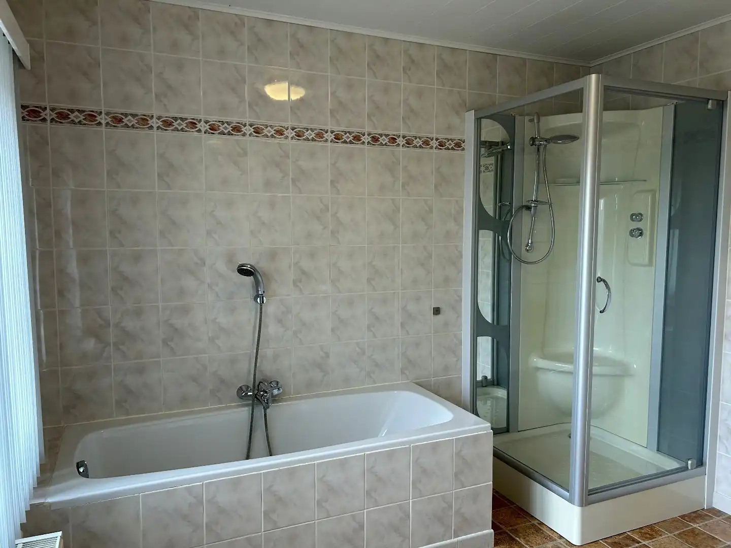 INSTAPKLARE WONING MET 3 SLPKS EN ZONNIG TERRAS foto 11