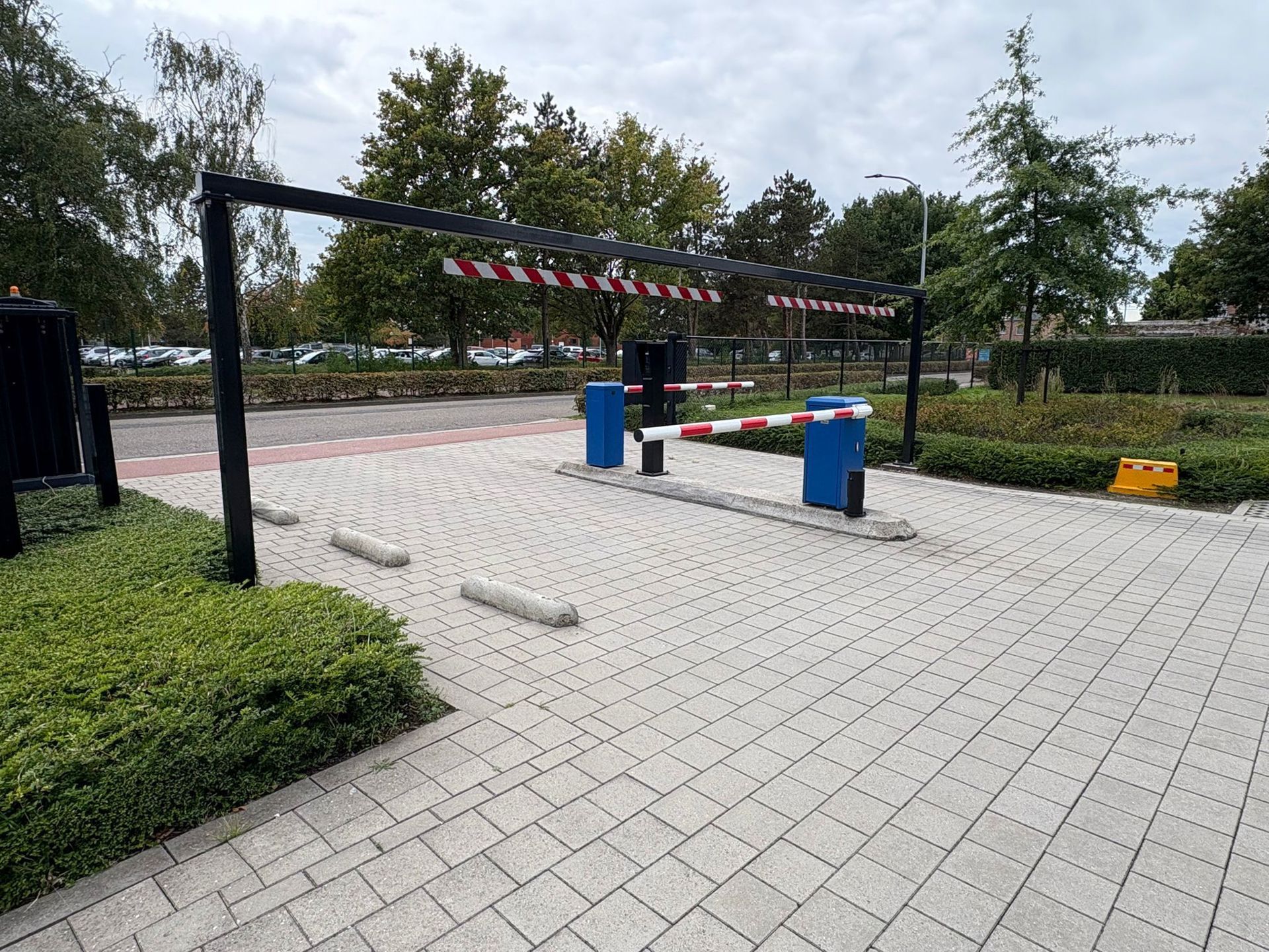 Kantoorgebouw "Square One" - kantoor 457m² te huur foto 15