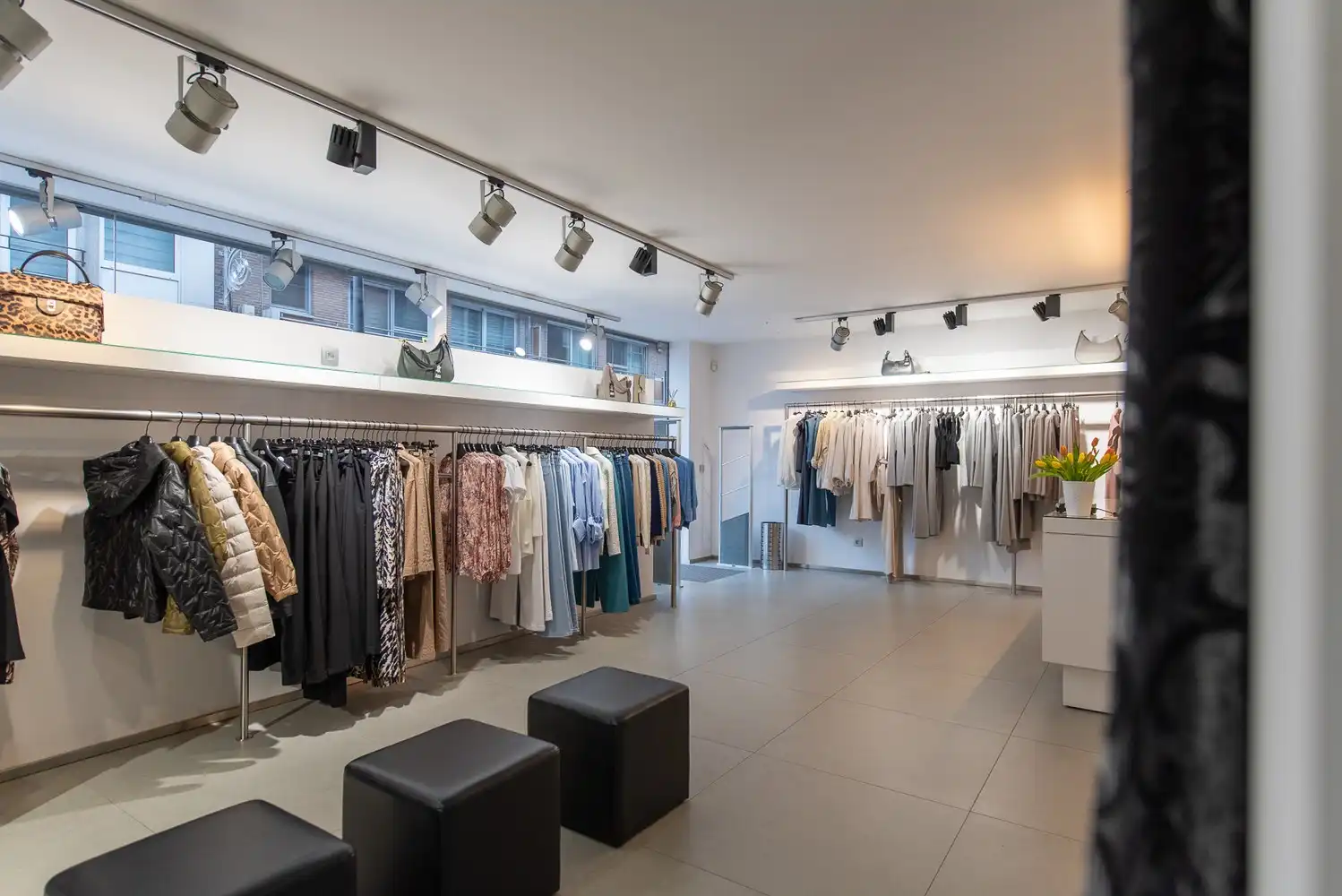 Handelspand in het Centrum van Genk foto 10