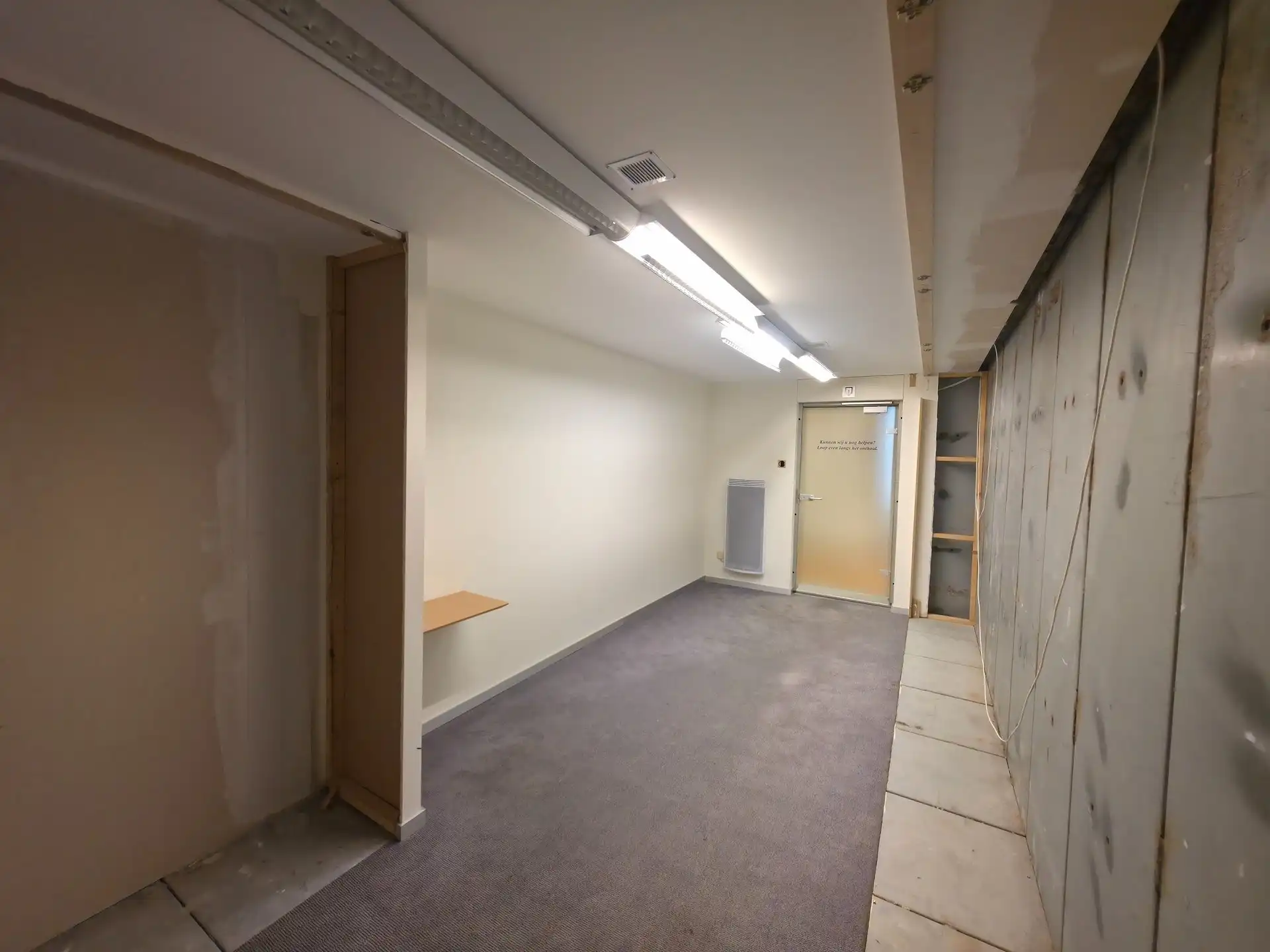 Handelspand/kantoor van 372m² in het hart van Denderhoutem foto 17
