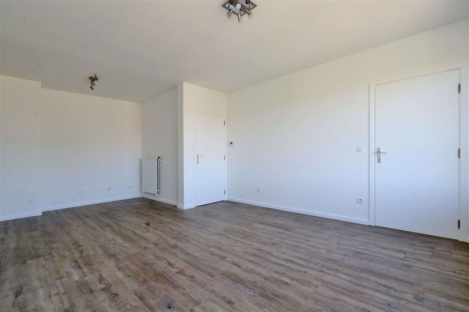 2 kamer appartement met garage en berging  foto 6