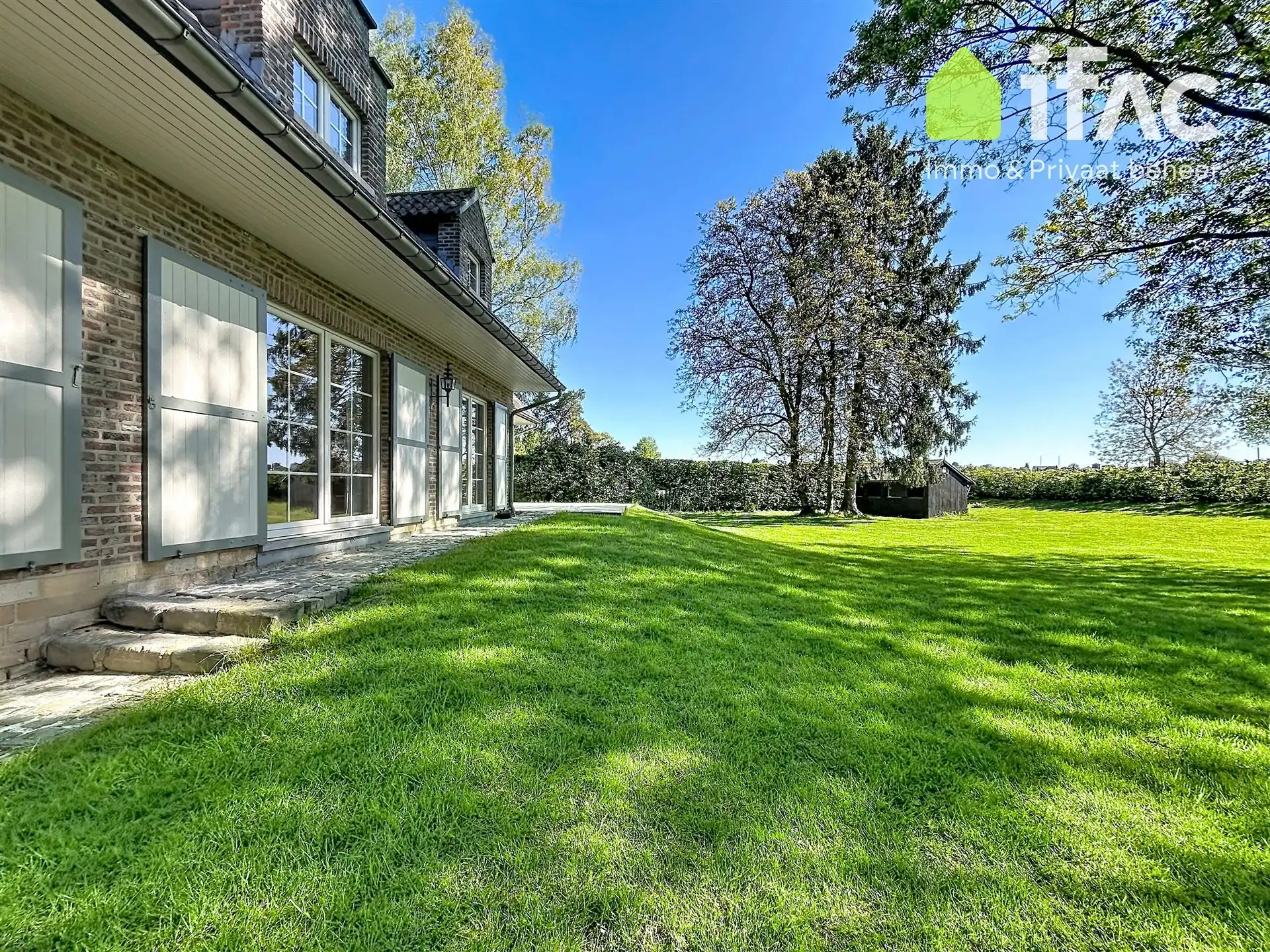 Charmante villa gelegen aan de rand van het Zoniënwoud foto 12