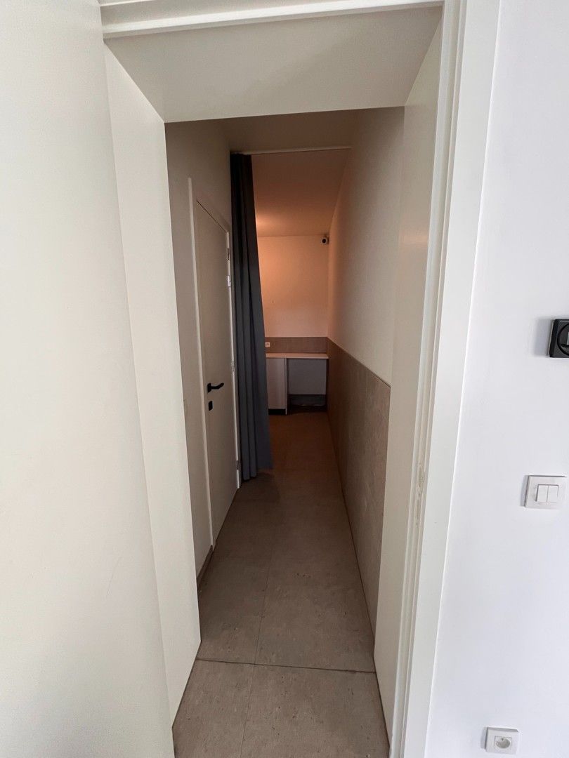 Handelspand op zichtlocatie nabij UZ Gent foto 8