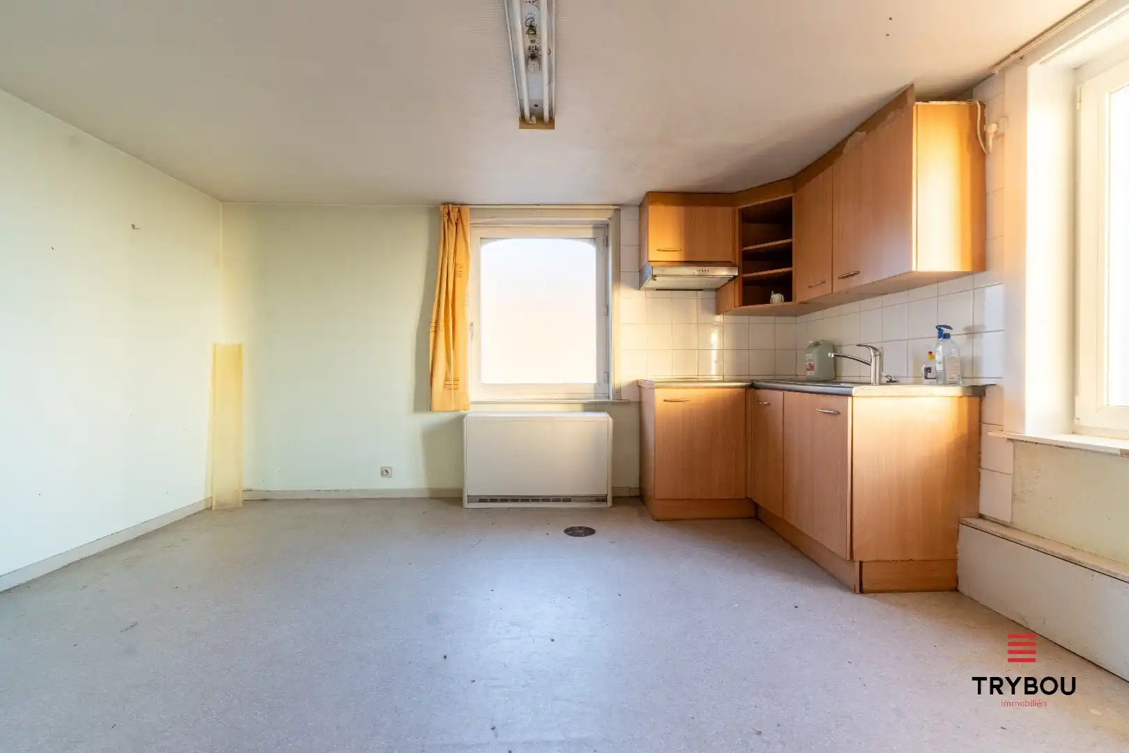 Ruime hoekwoning met tuin te Houthulst foto 4