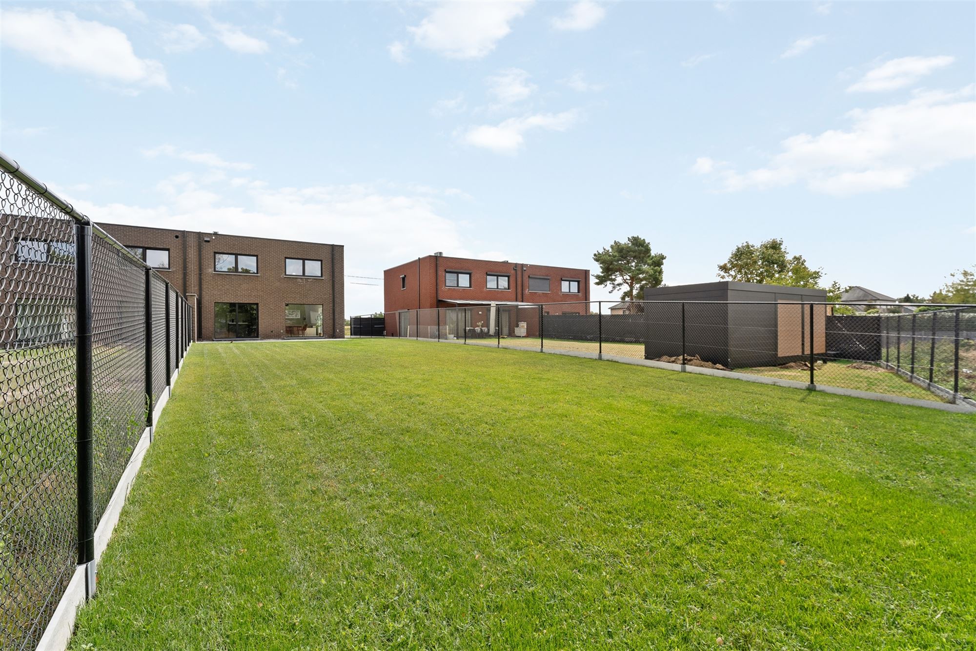 VOLLEDIGE AFGEWERKTE EN AANGELEGDE NIEUWBOUWWONING TE LEOPOLDSBURG (Prijs exlusief BTW en registratierechten) foto 3
