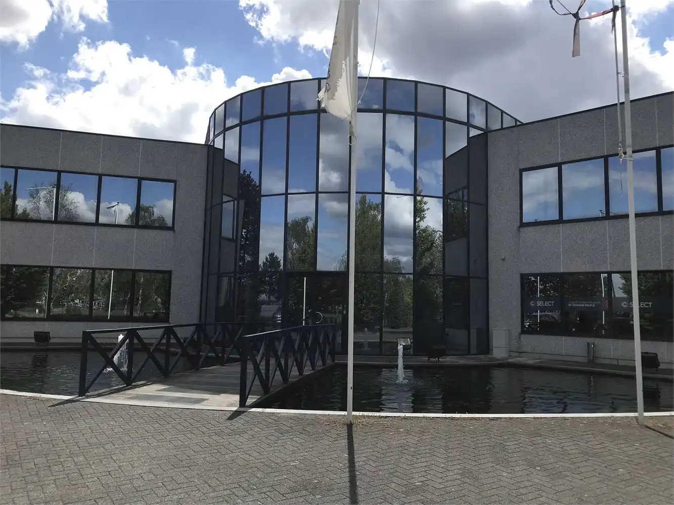 Instapklare kantoorruimte foto {{pictureIndex}}