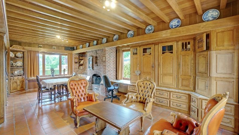 Klassieke villa van 305m² met ruime garage op 7 are 48 ca foto 4