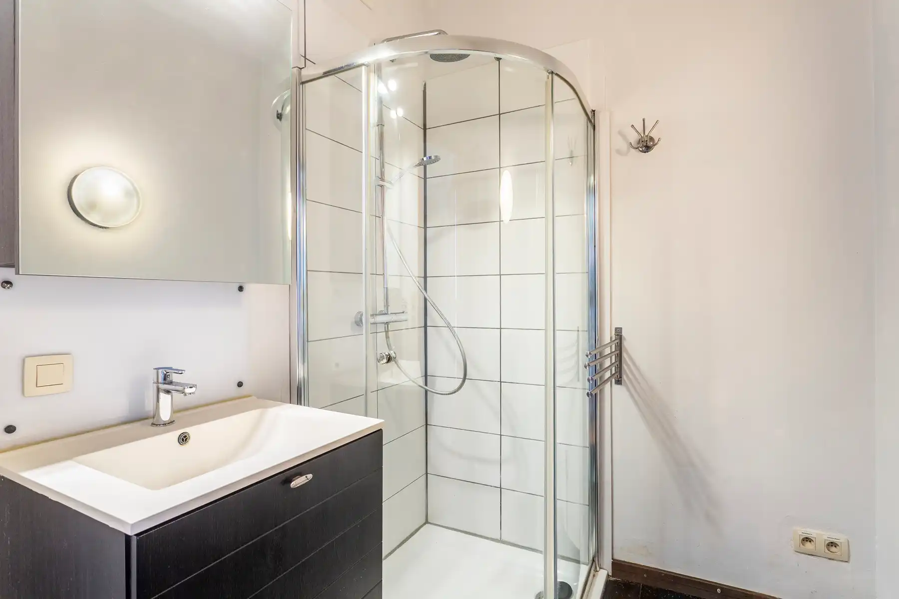 Te renoveren appartement met ruim terras, hartje ’t Zuid foto 9