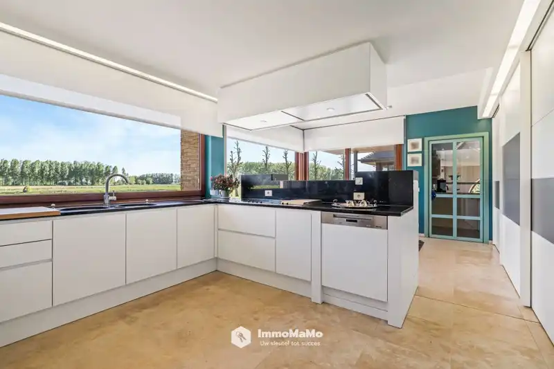 UNIEKE VILLA MET BINNENZWEMBAD EN PAARDENSTALLEN OP EEN TOPLOCATIE TE KOOP IN MENDONK (GENT) foto 15