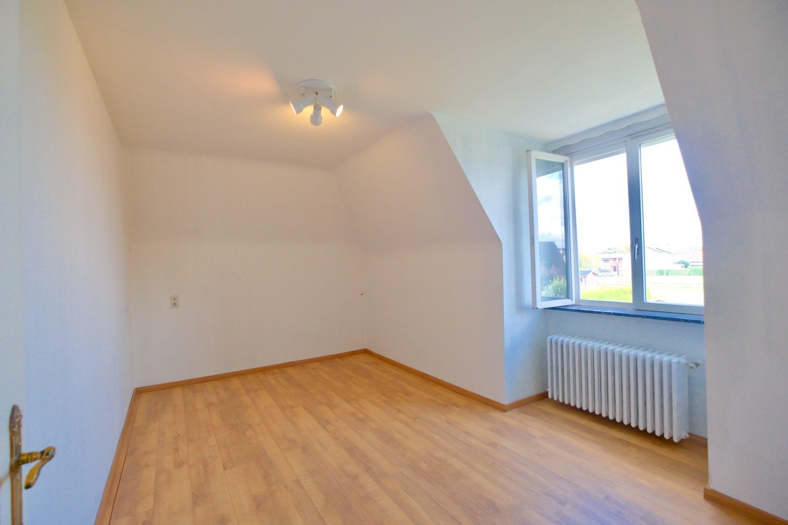 Prachtige villa met 5 slpks, ruime tuin (1.198m²) en EPC-label B foto 18