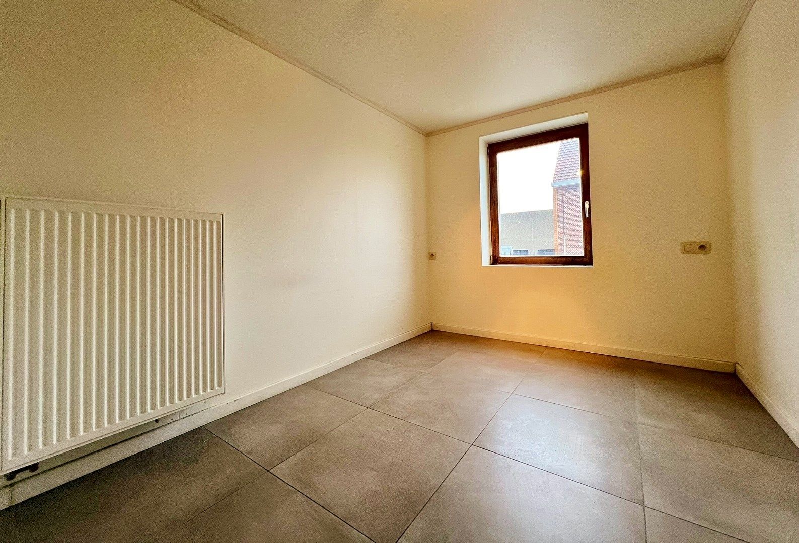 Gelijkvloers appartement met koer en autostandplaats  foto 5