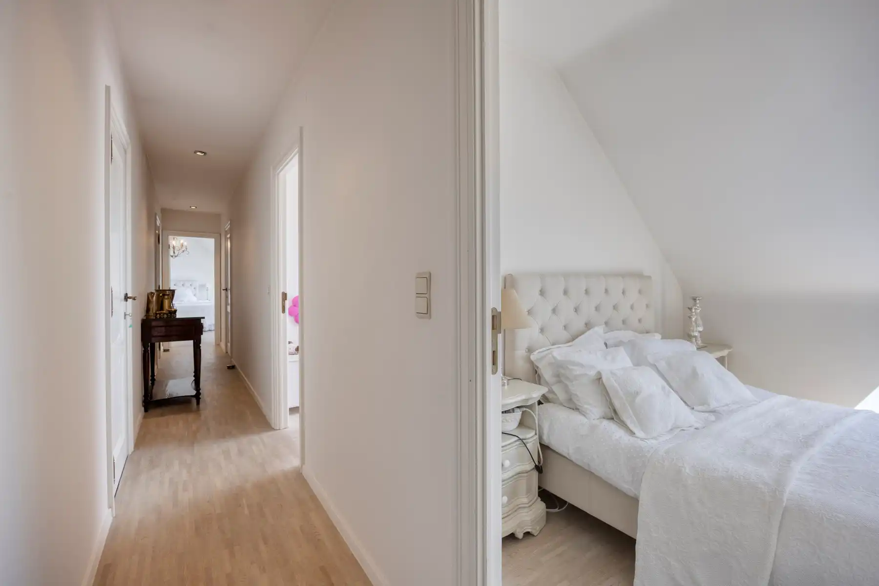 Luxueus en ruim 4 slaapkamerappartement op centrale ligging foto 16
