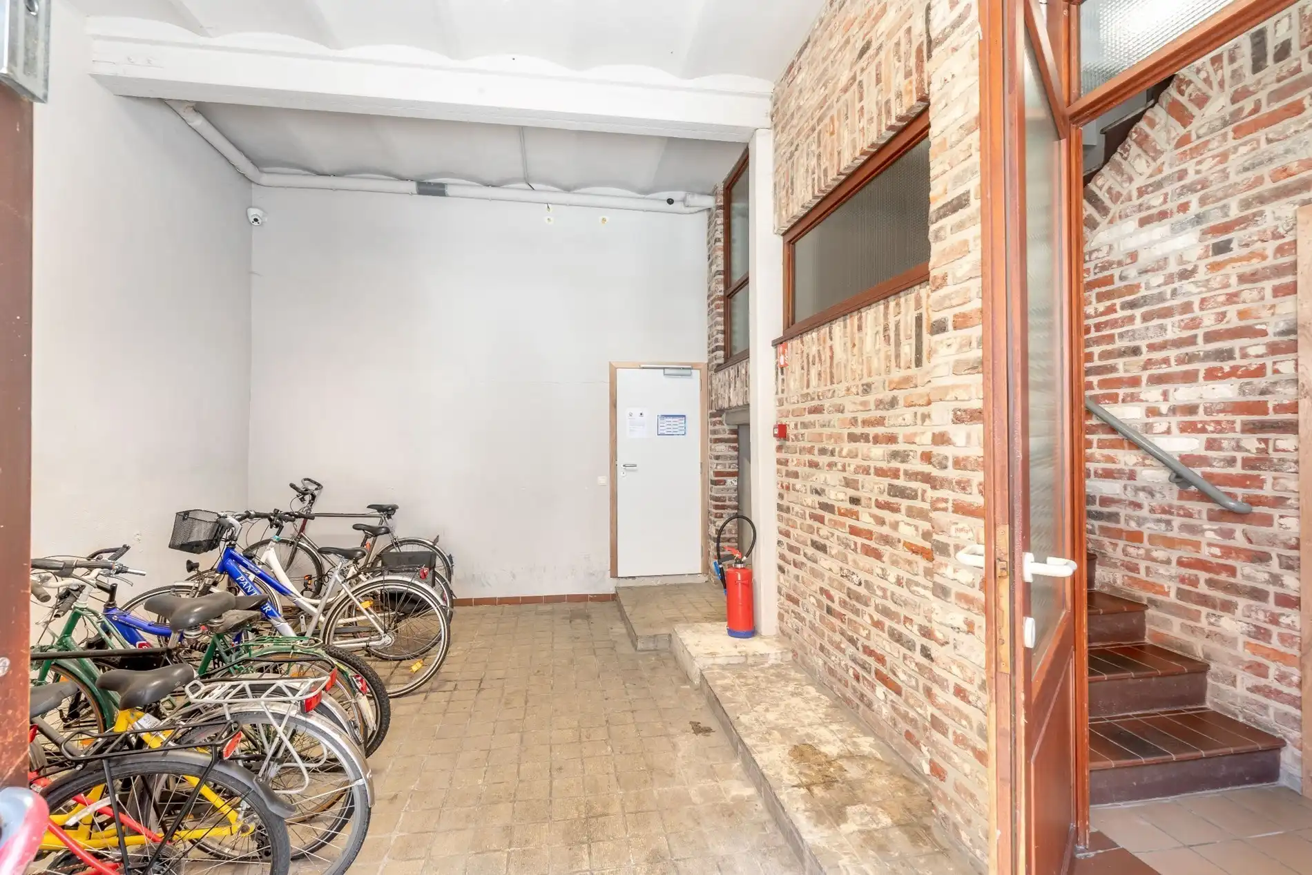 Ruime, bemeubelde studentenstudio's foto 8