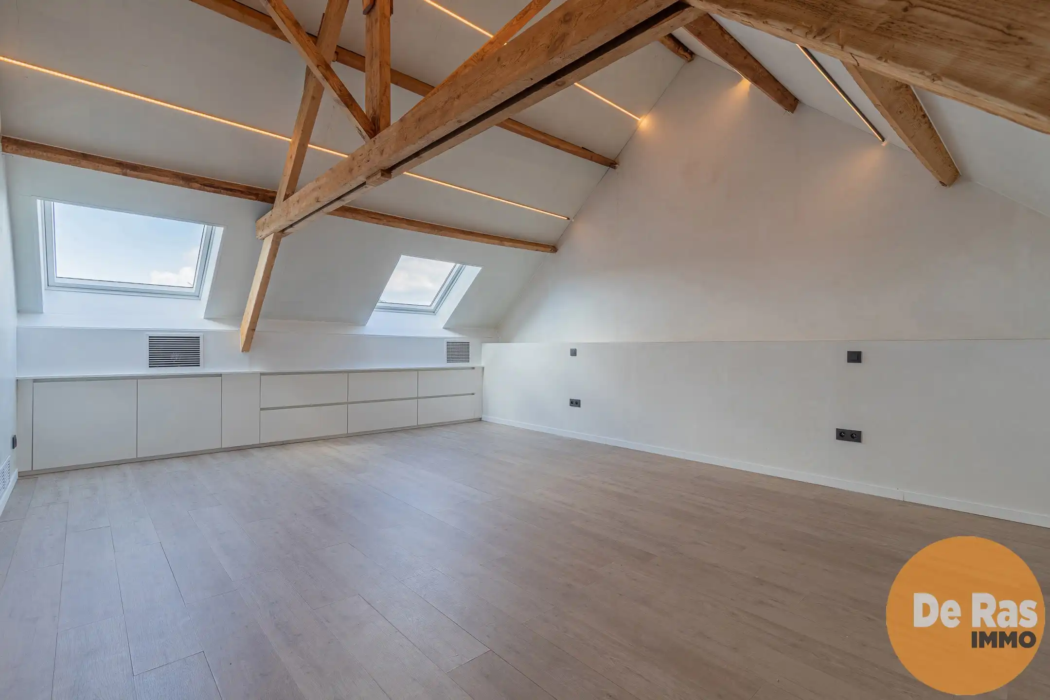 WICHELEN - Exclusief gerenoveerde woning met charme foto 20