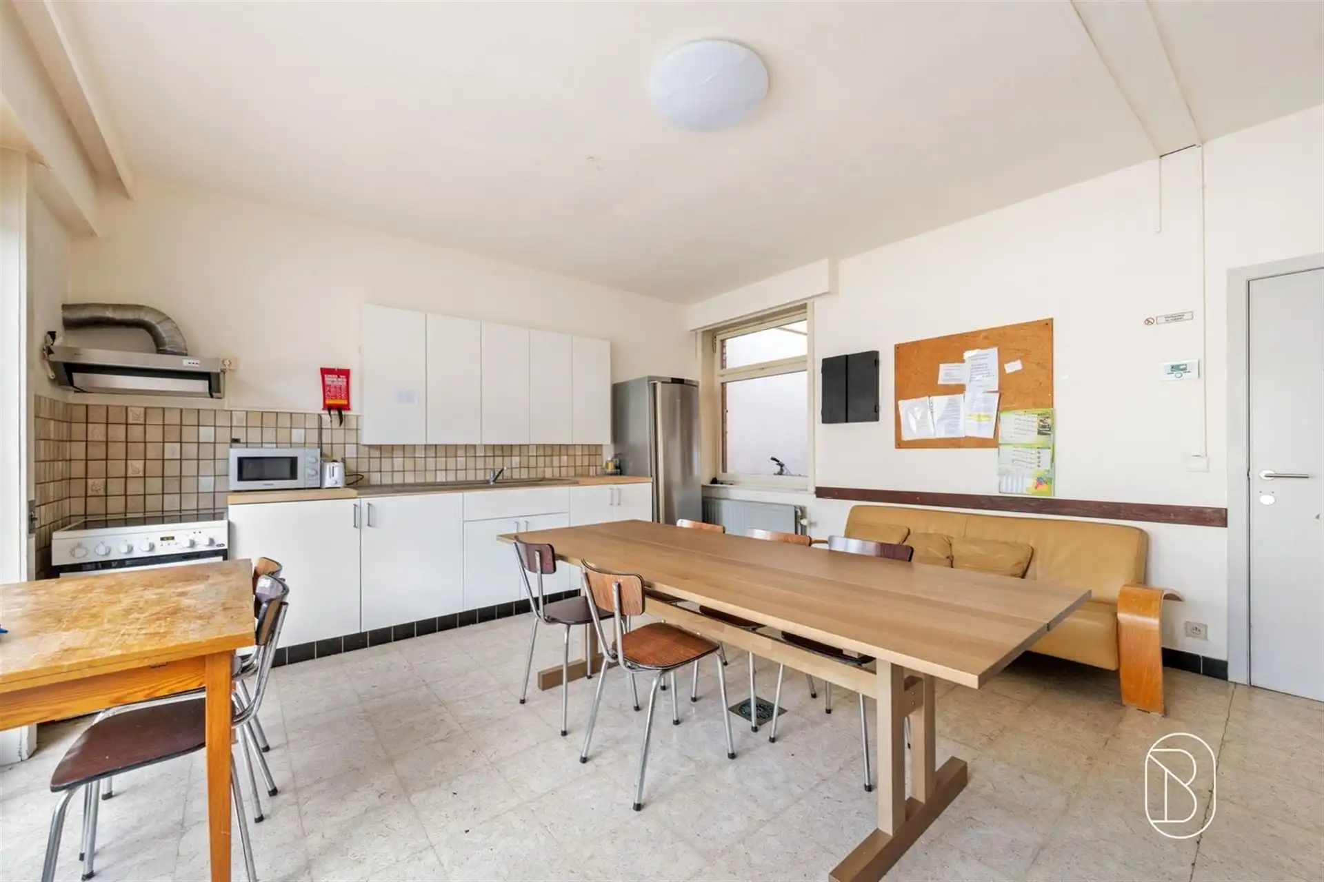 Opbrengsteigendom met 8 studentenkamers foto 5