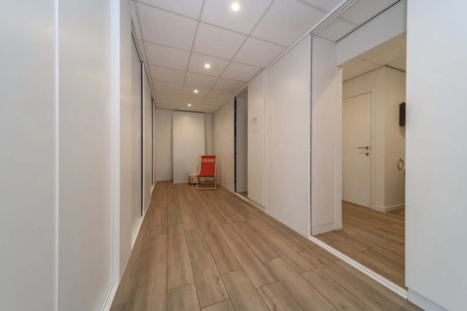 Hedendaagse kantoorruimte te koop nabij centrum Aalst foto 8