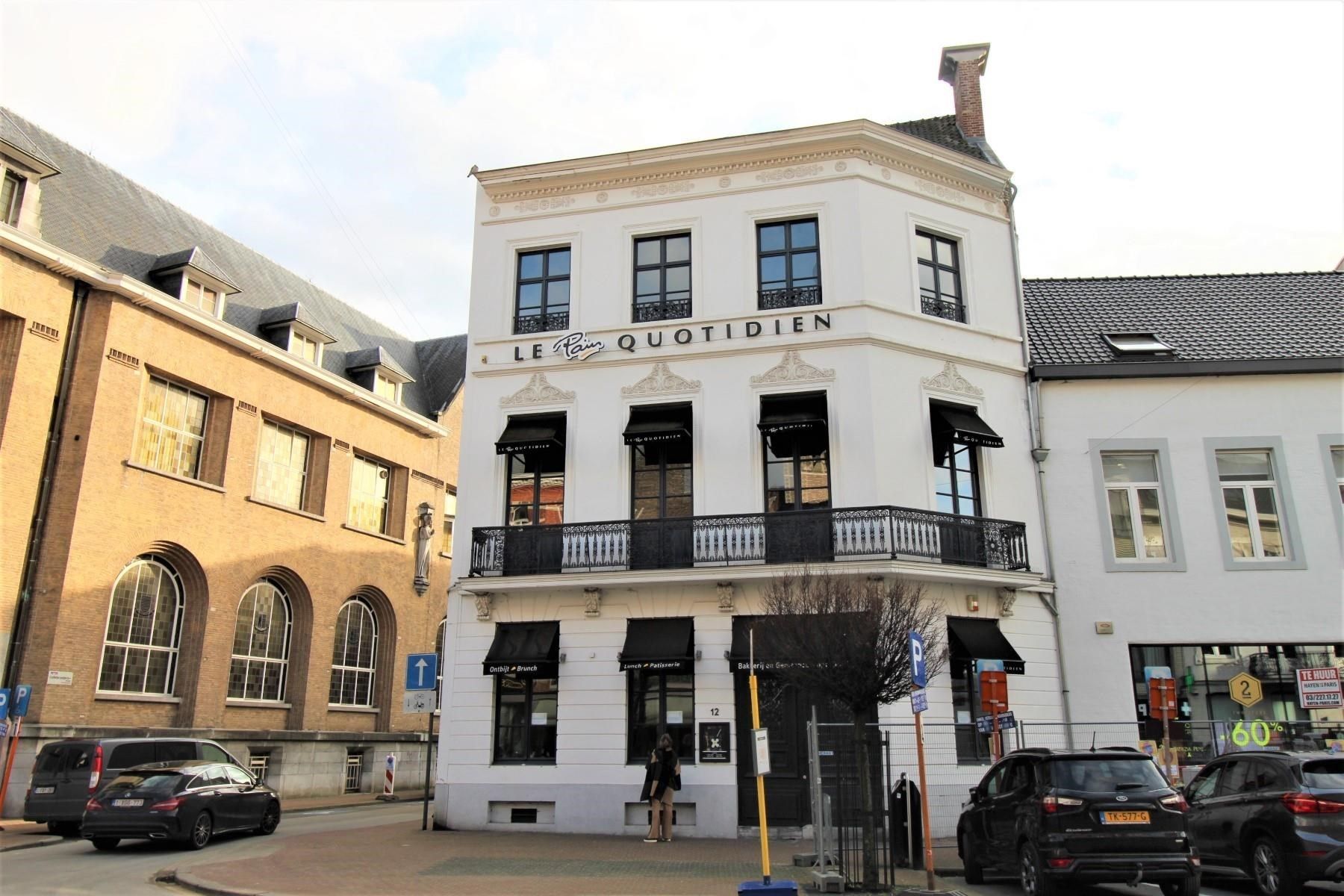 ()=>{if(producerUpdateValueVersion(node),producerAccessed(node),node.value===ERRORED)throw node.error;return node.value} Havermarkt 12 - - 3500 Hasselt