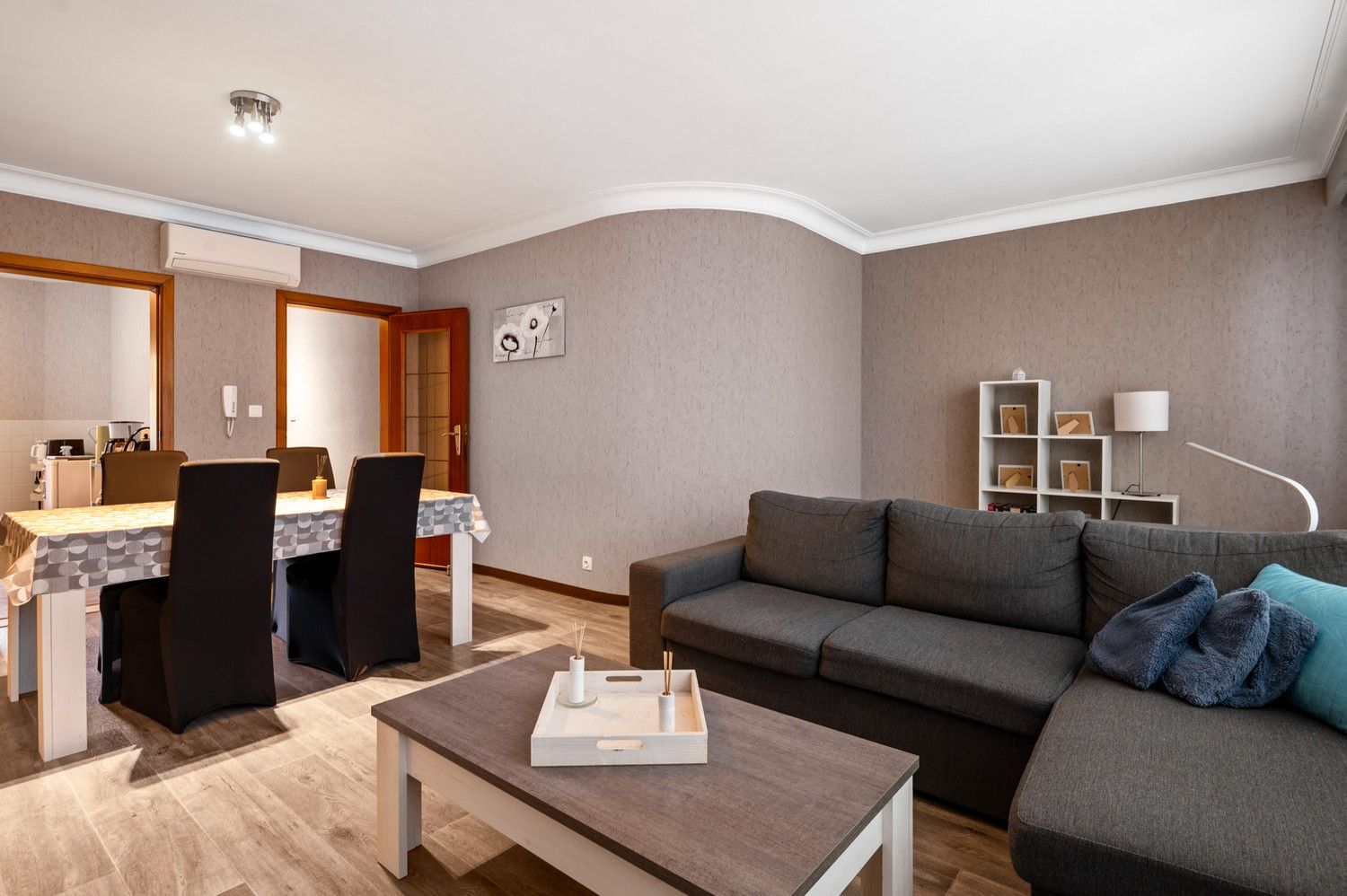 Instapklaar appartement in de Zwarte-Arend! foto 2